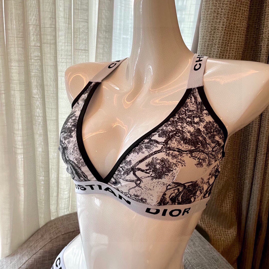 Classic and stylish swimwear
