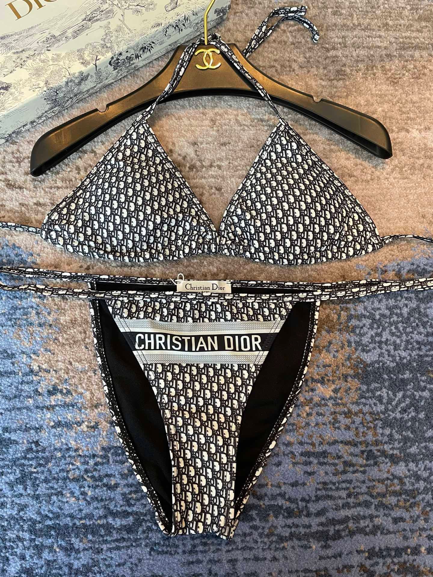 Sexy bikini swimsuit