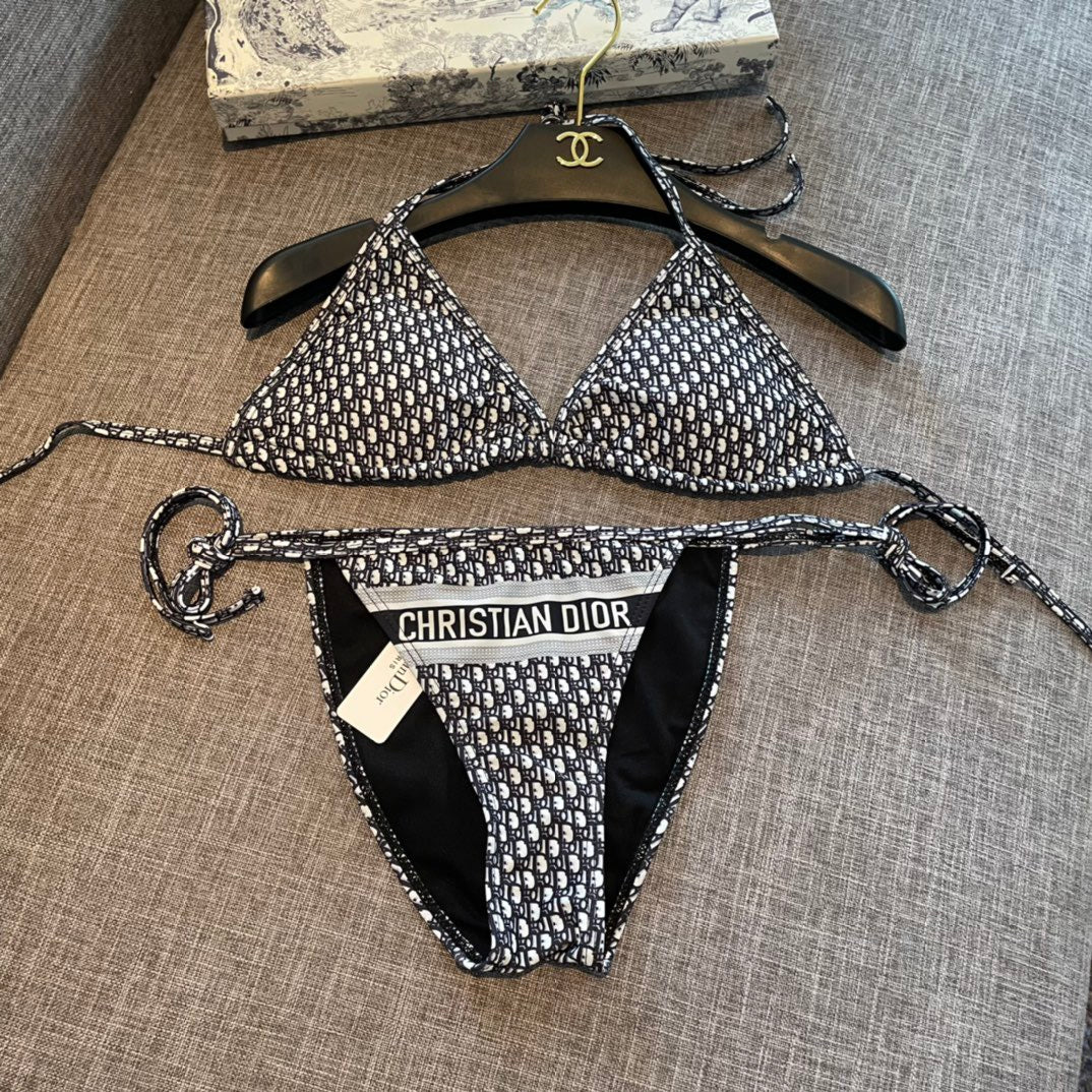 Sexy bikini swimsuit