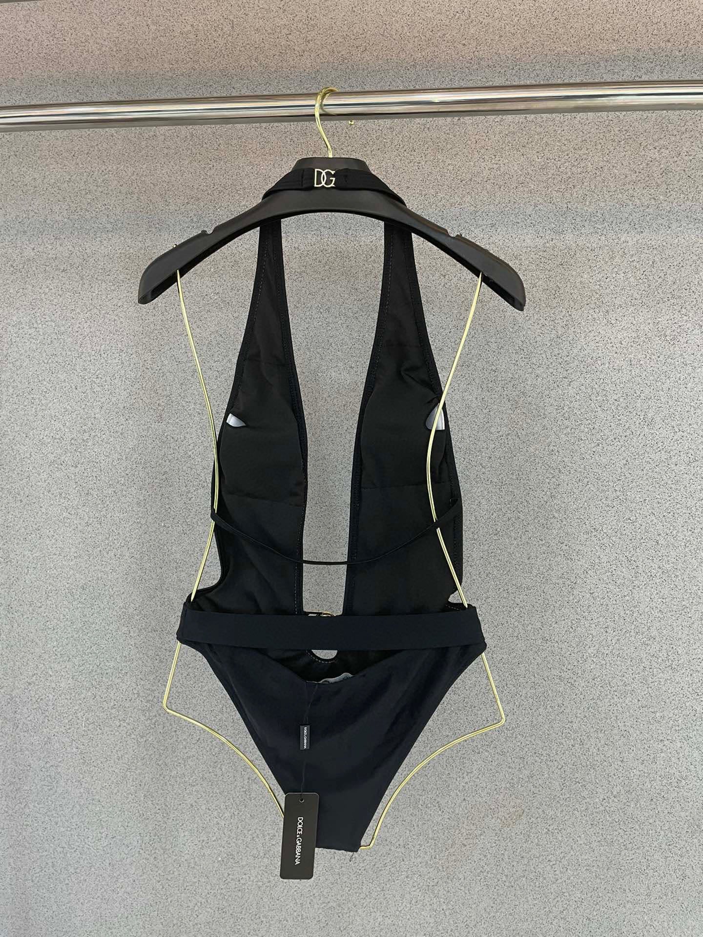 New sexy backless one-piece swimsuit