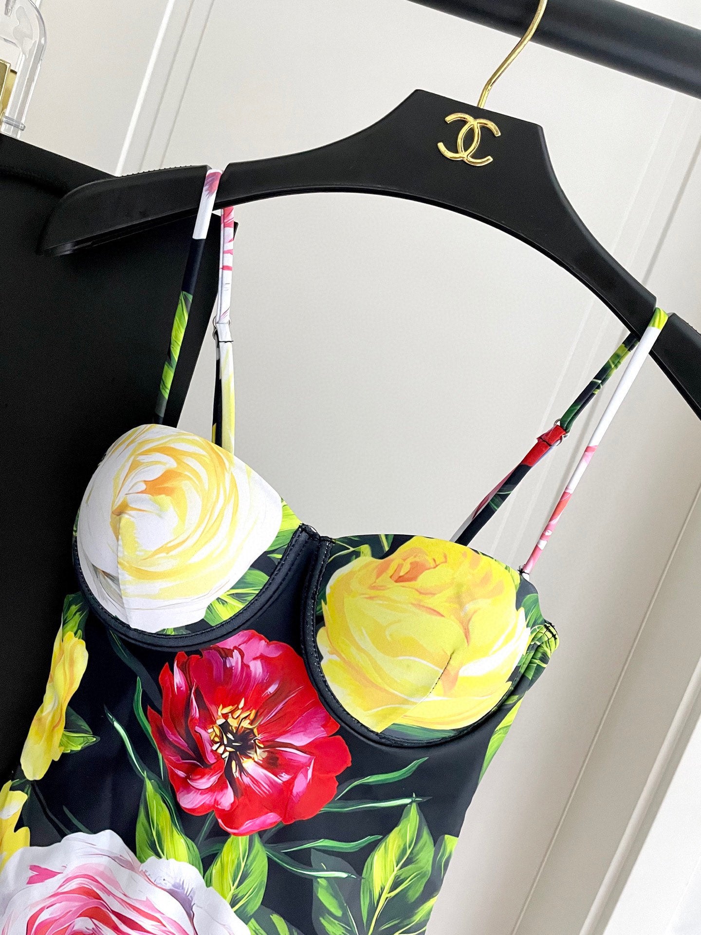 New one-piece swimsuit