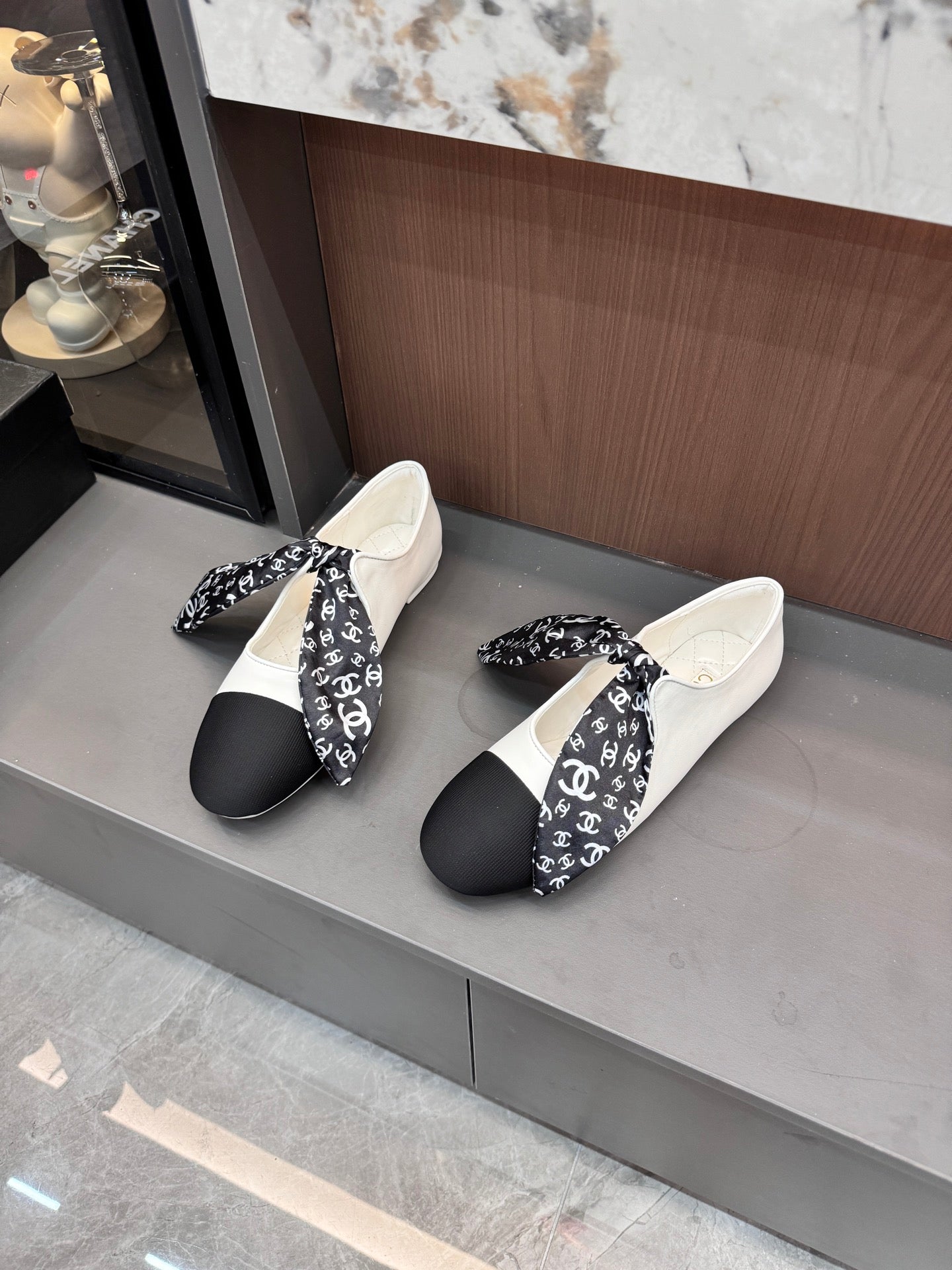 Mary Jane ballet flats with bow detail