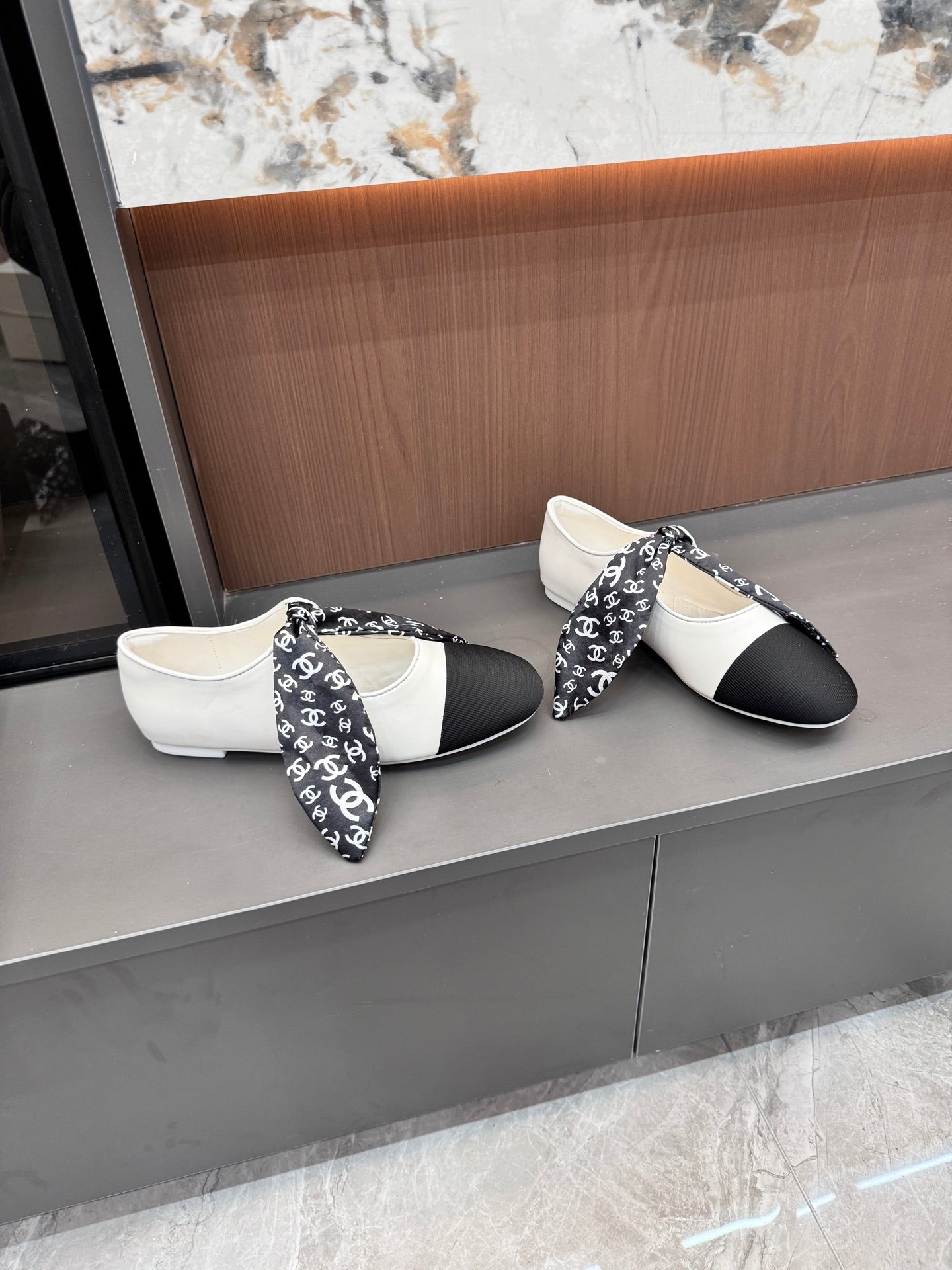 Mary Jane ballet flats with bow detail