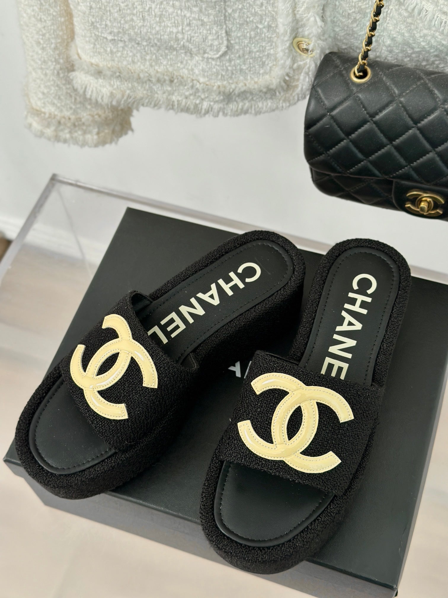 Platform sandals with large double C logo
