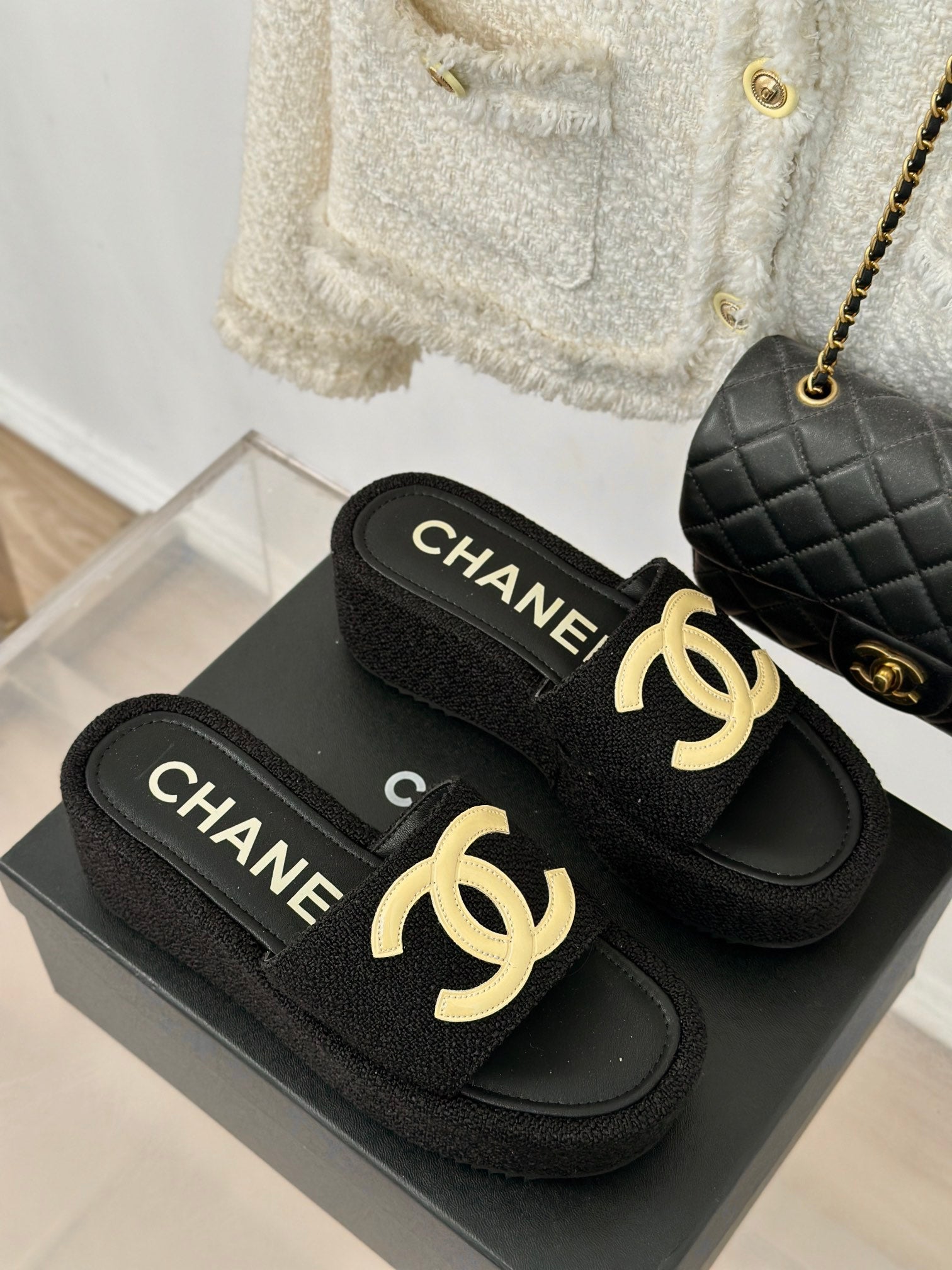 Platform sandals with large double C logo