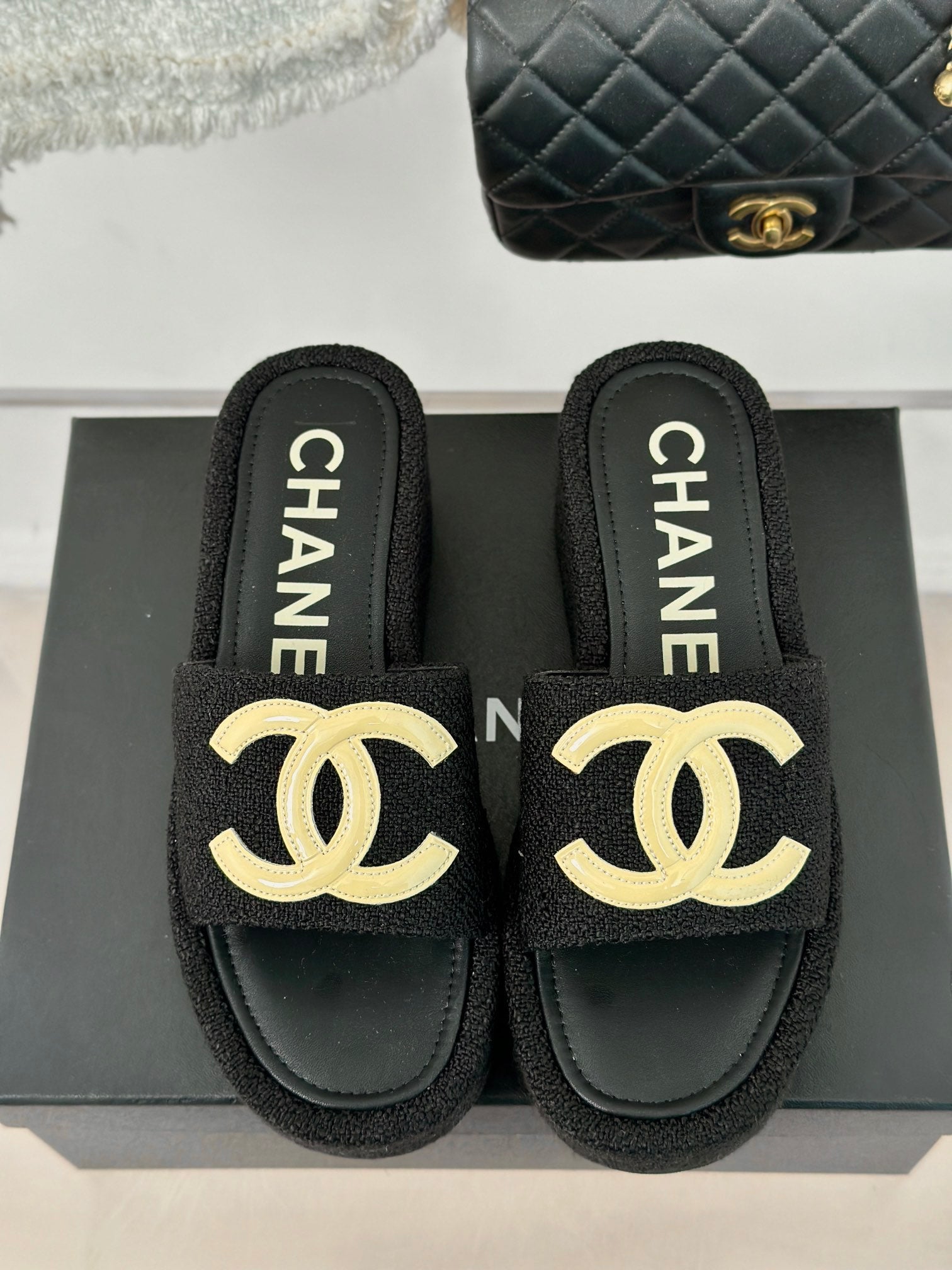 Platform sandals with large double C logo