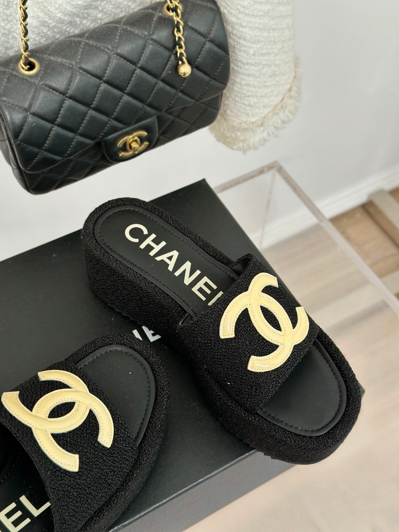 Platform sandals with large double C logo