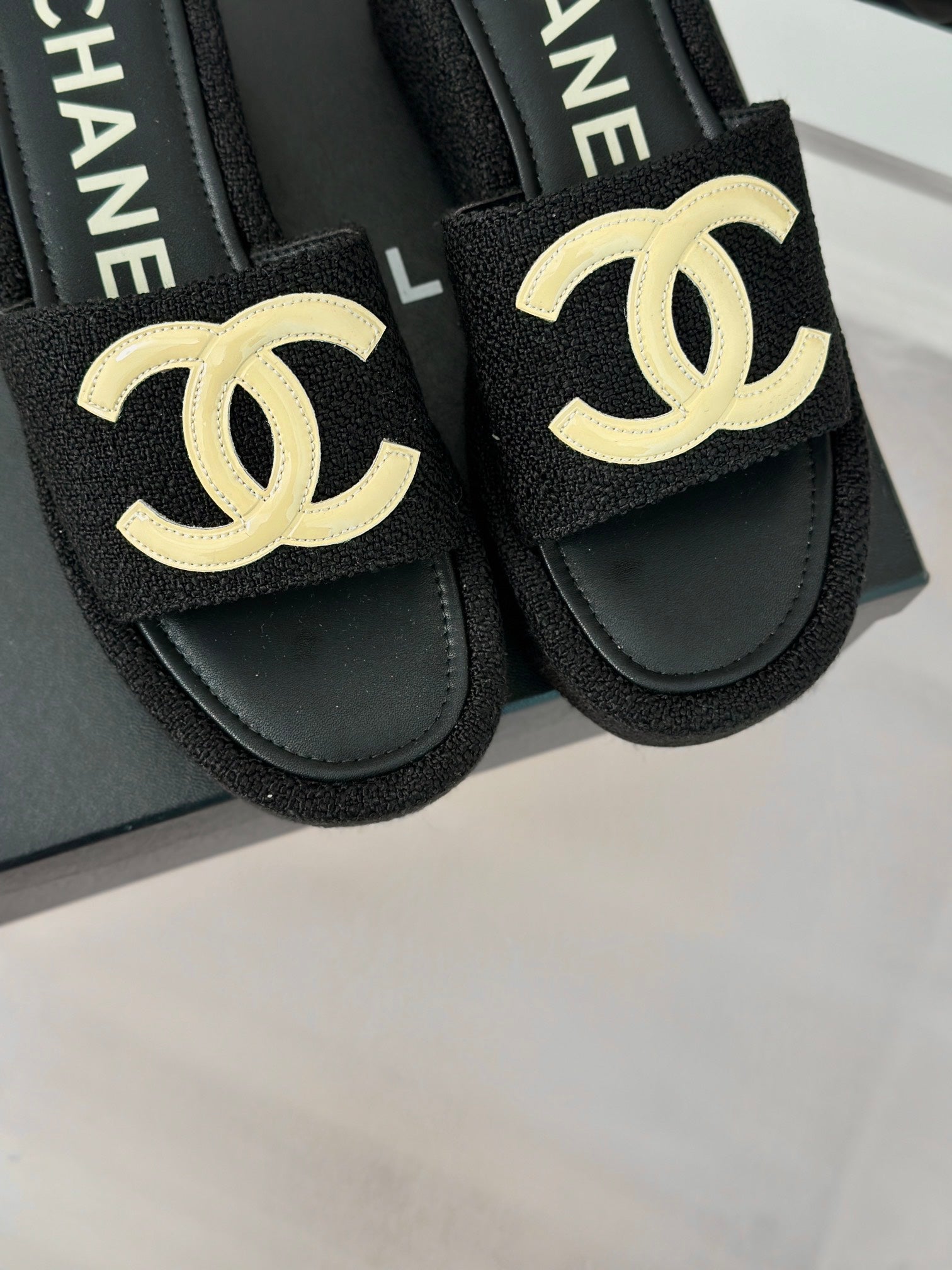 Platform sandals with large double C logo