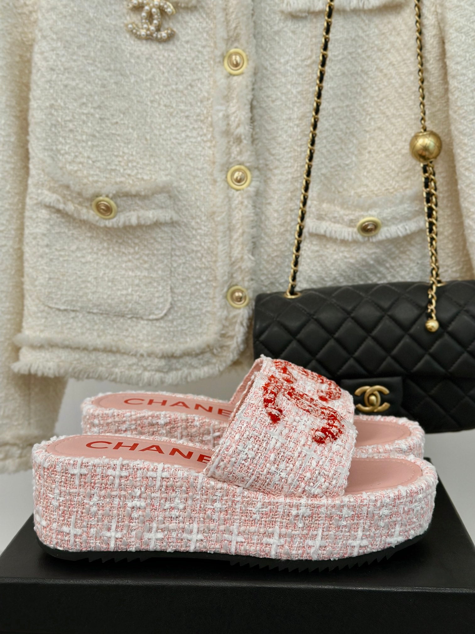 Platform sandals with large double C logo
