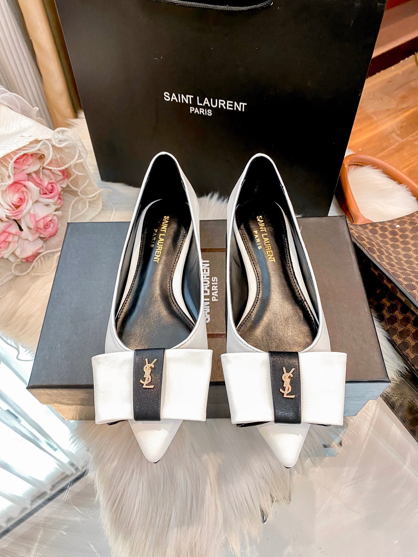 New flat sandals
