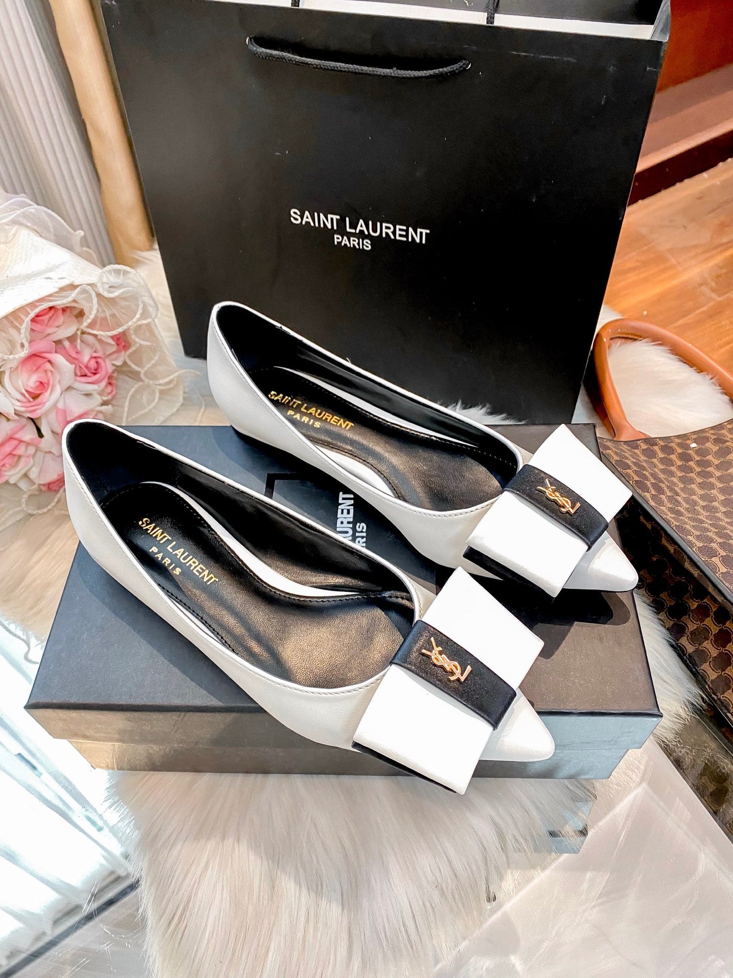 New flat sandals