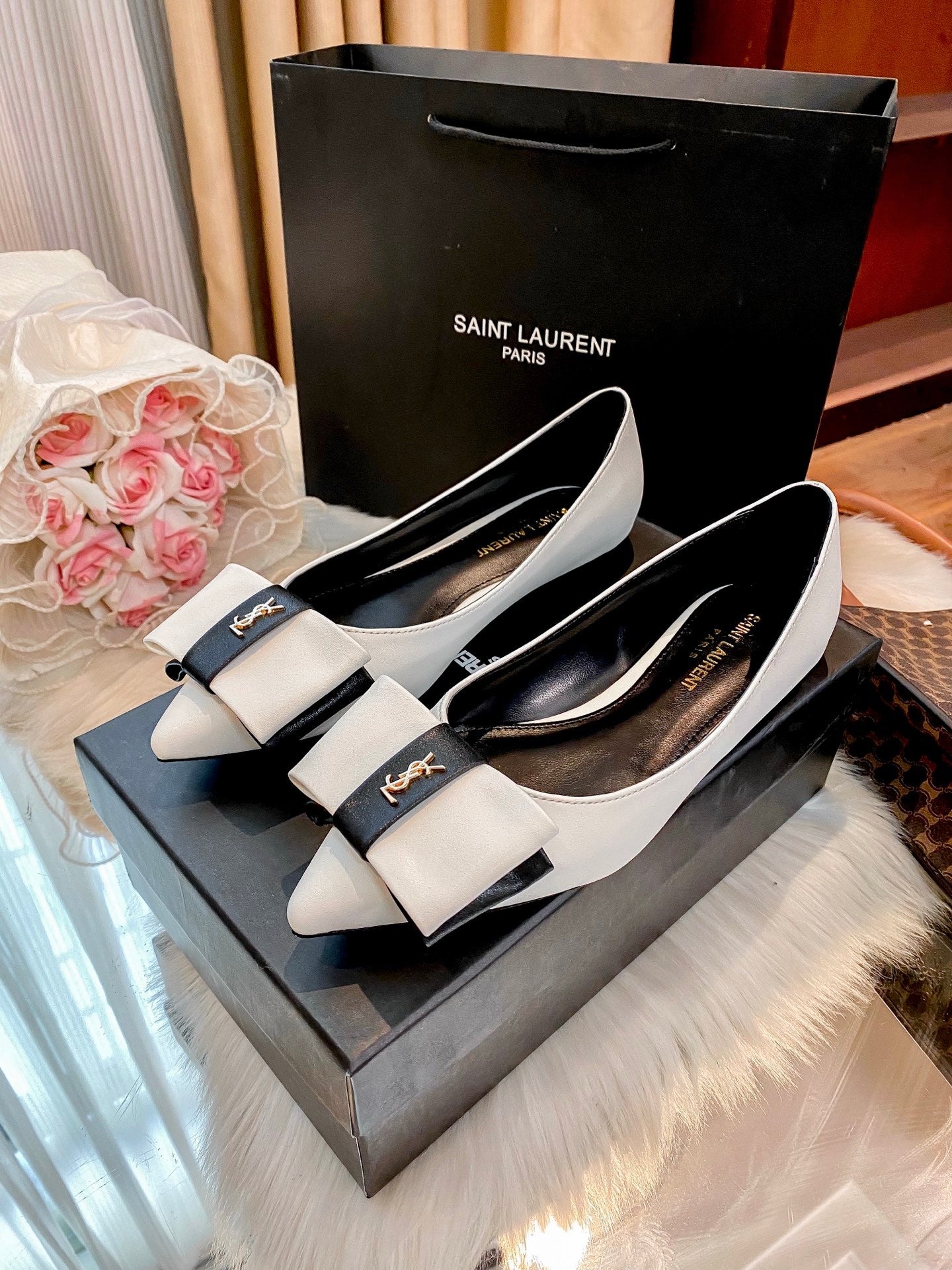 New flat sandals