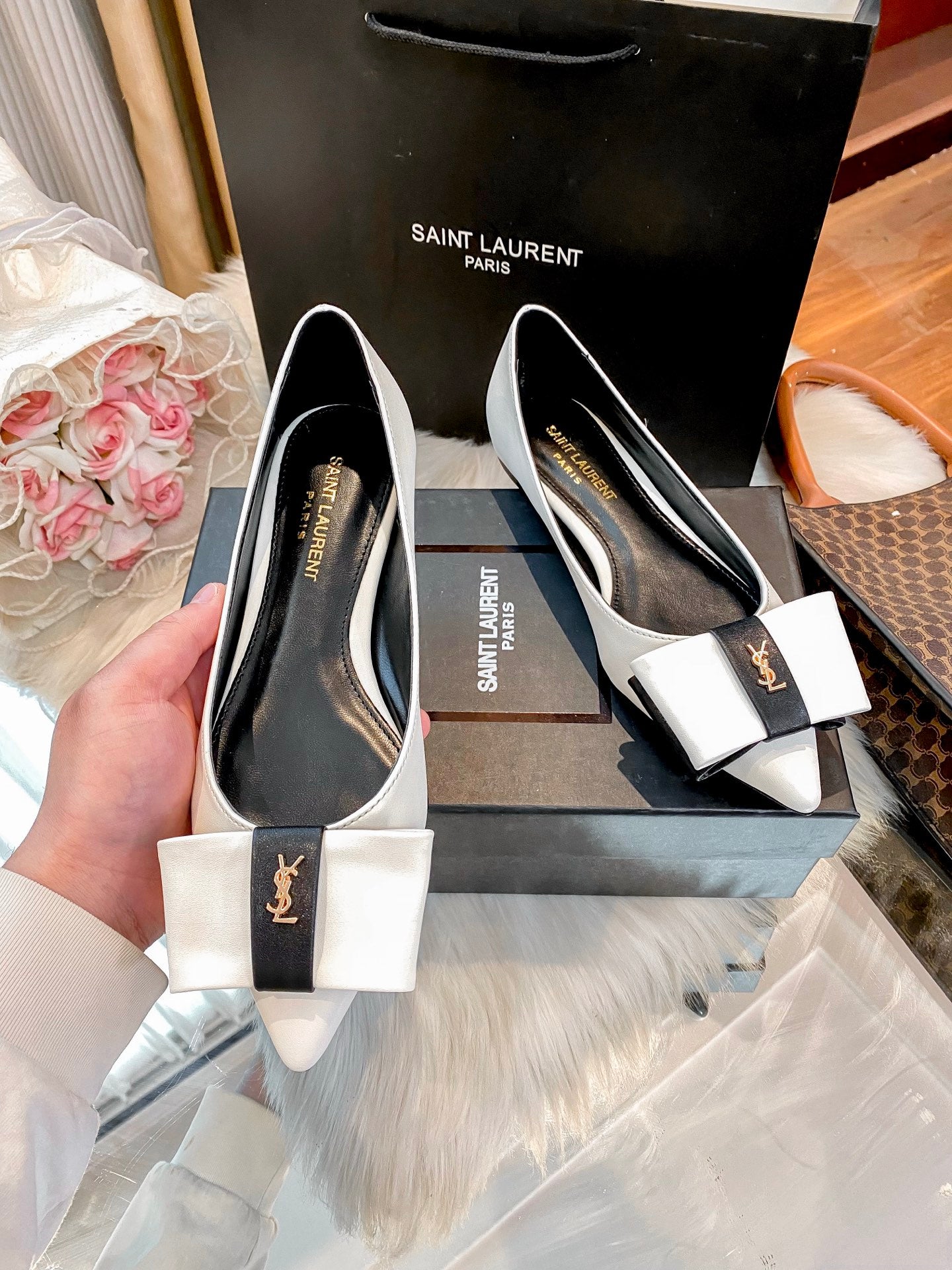 New flat sandals