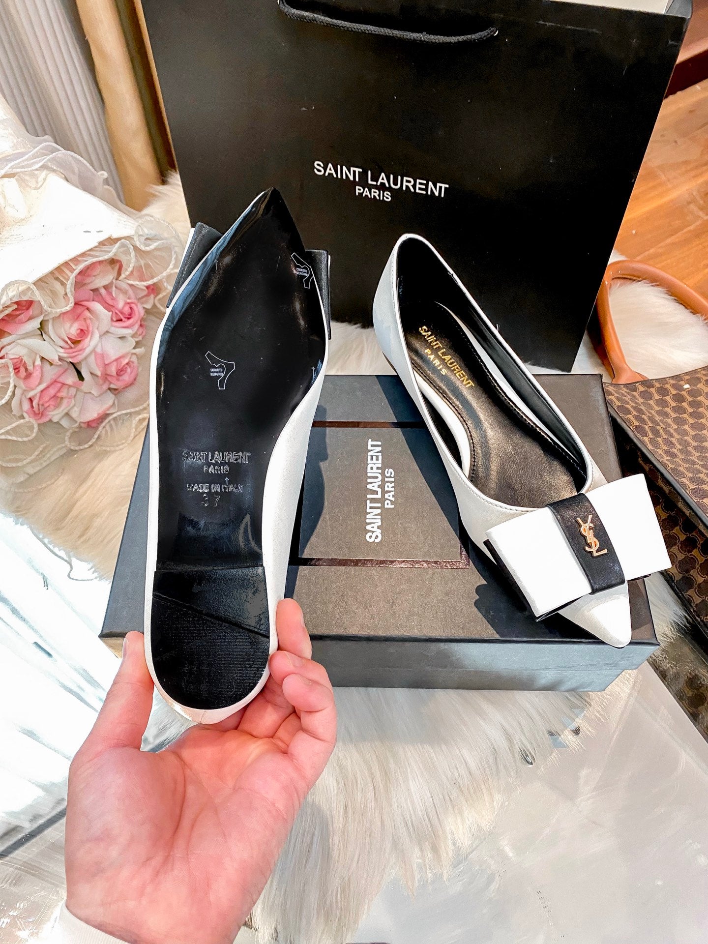 New flat sandals