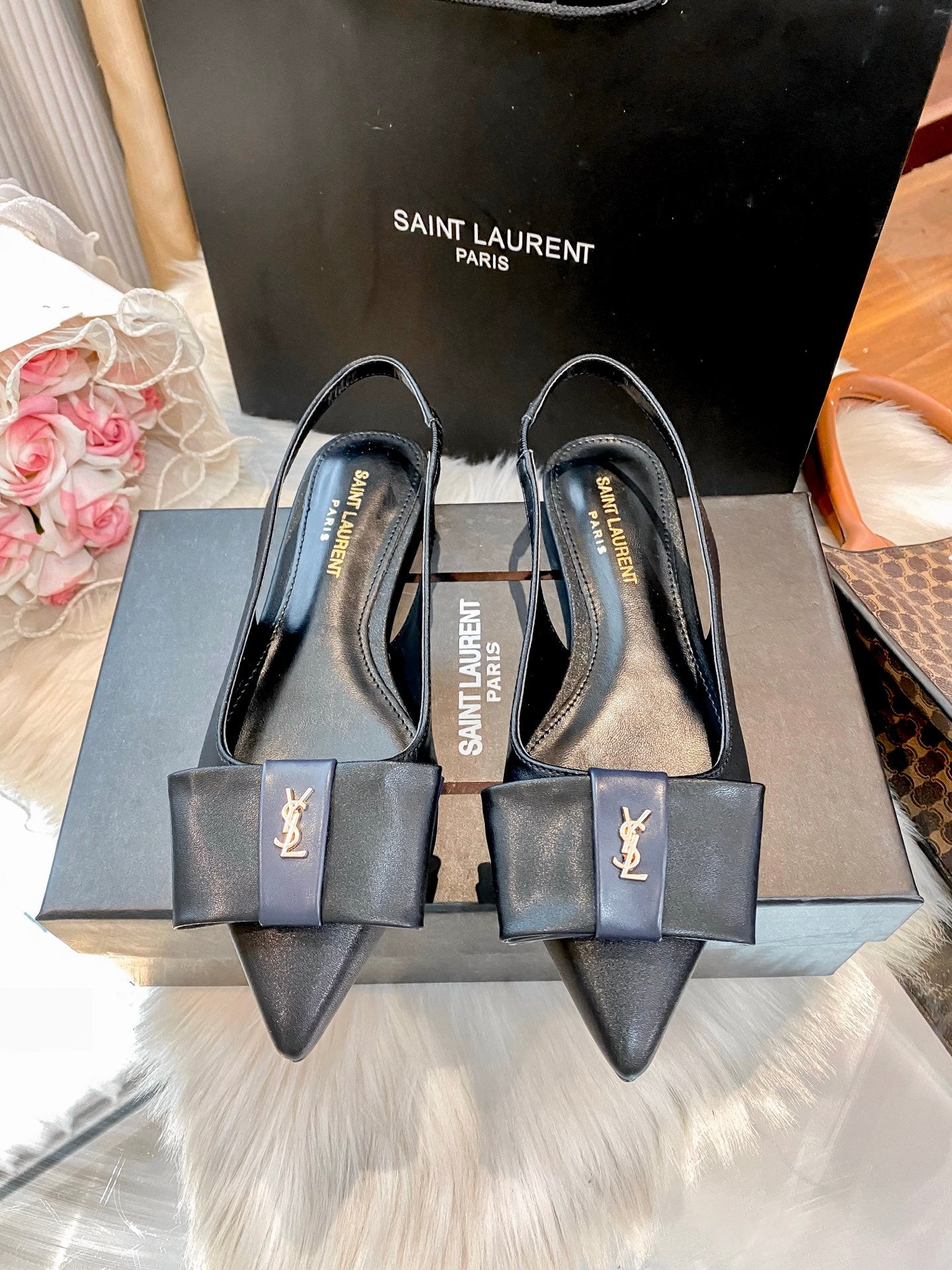 New flat sandals
