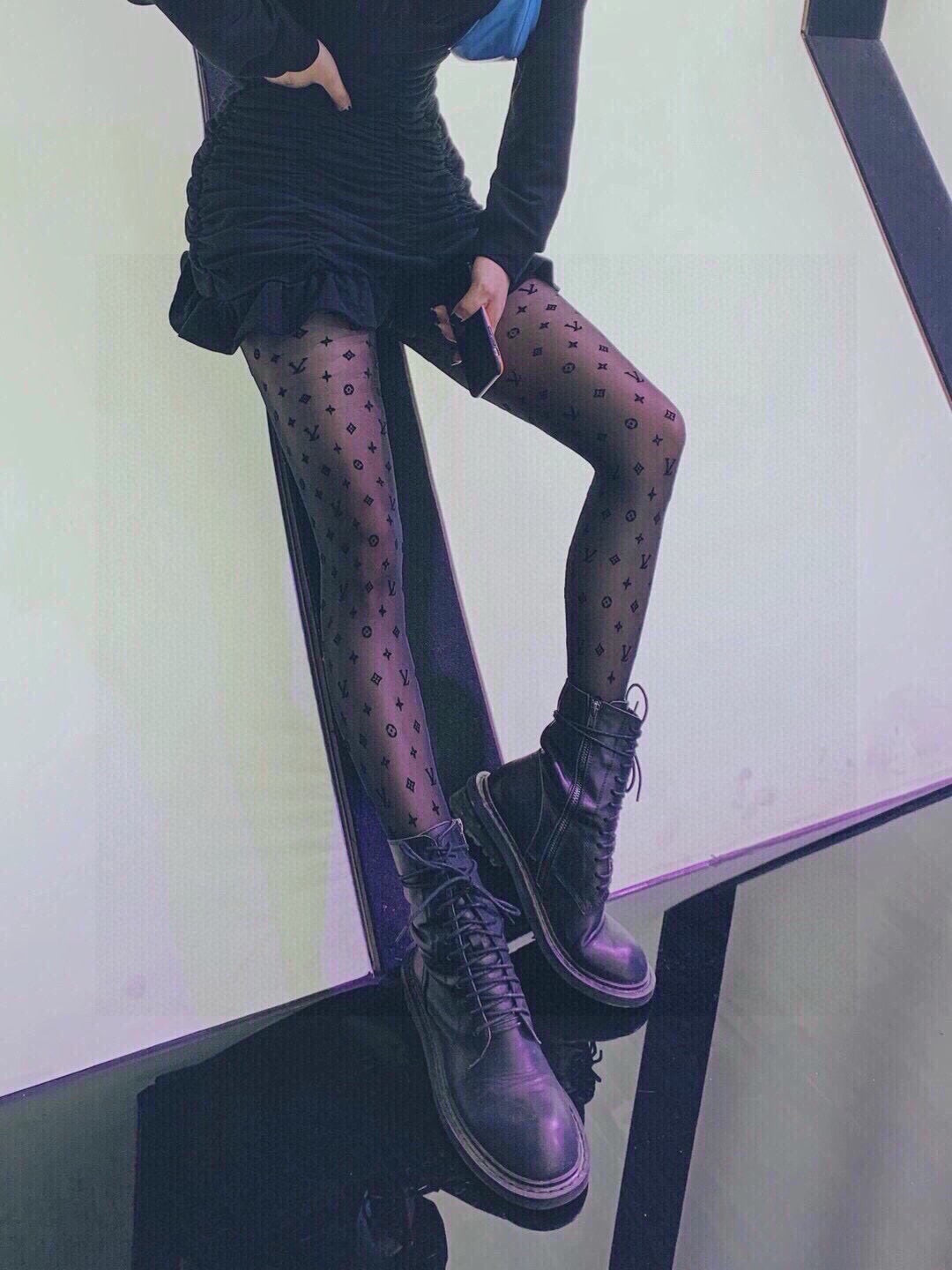 LV flocked one-piece tights