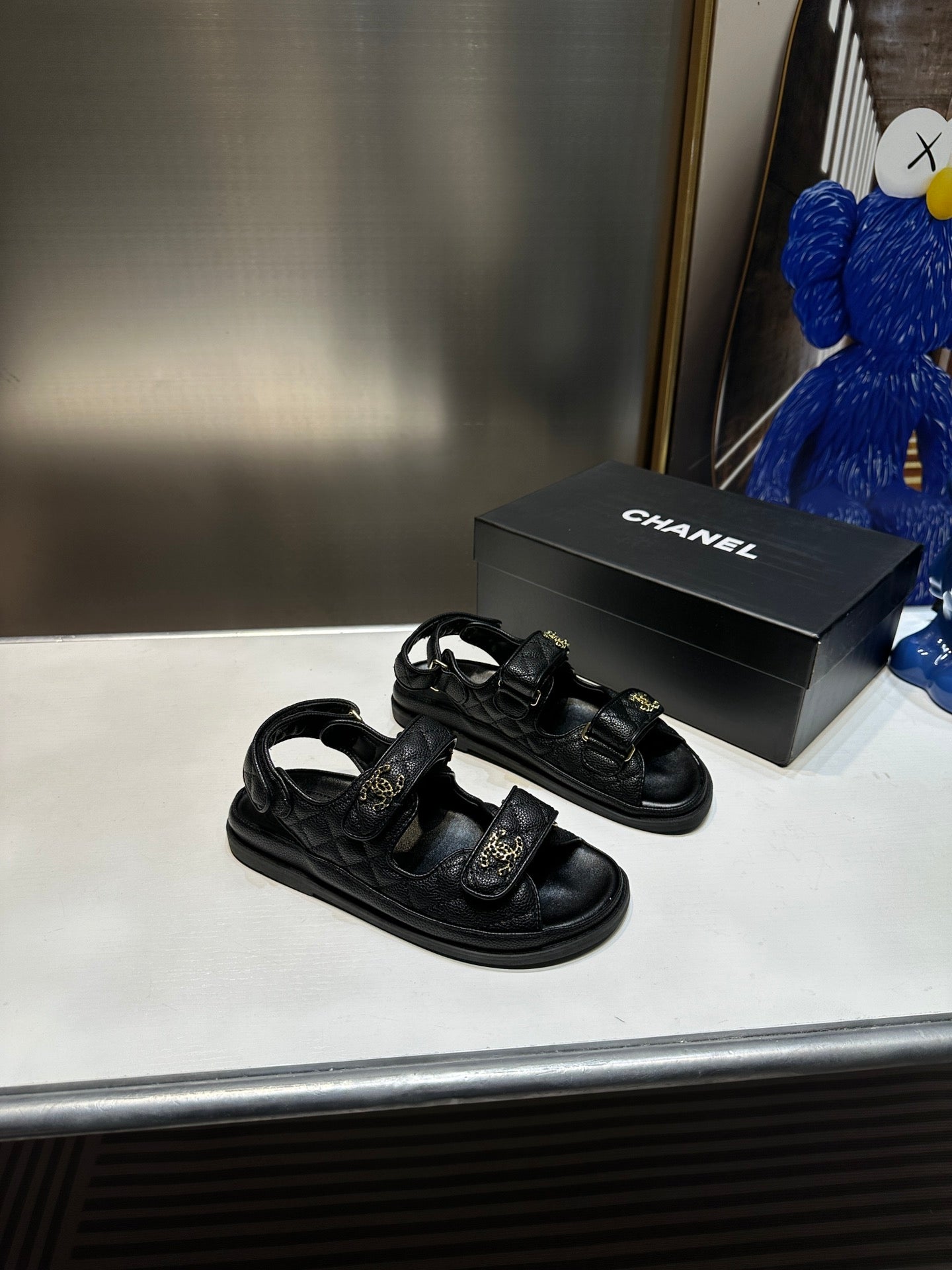 Velcro beach sandals