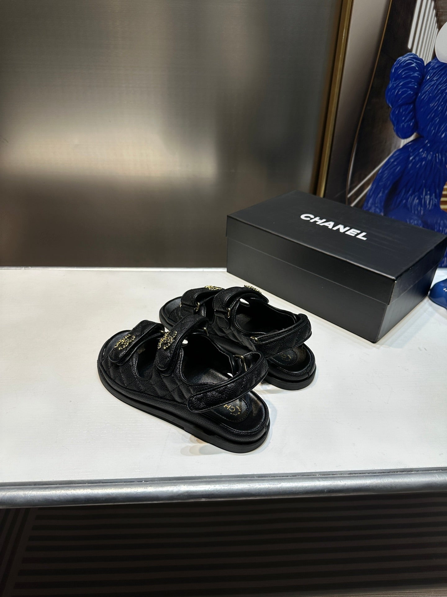 Velcro beach sandals