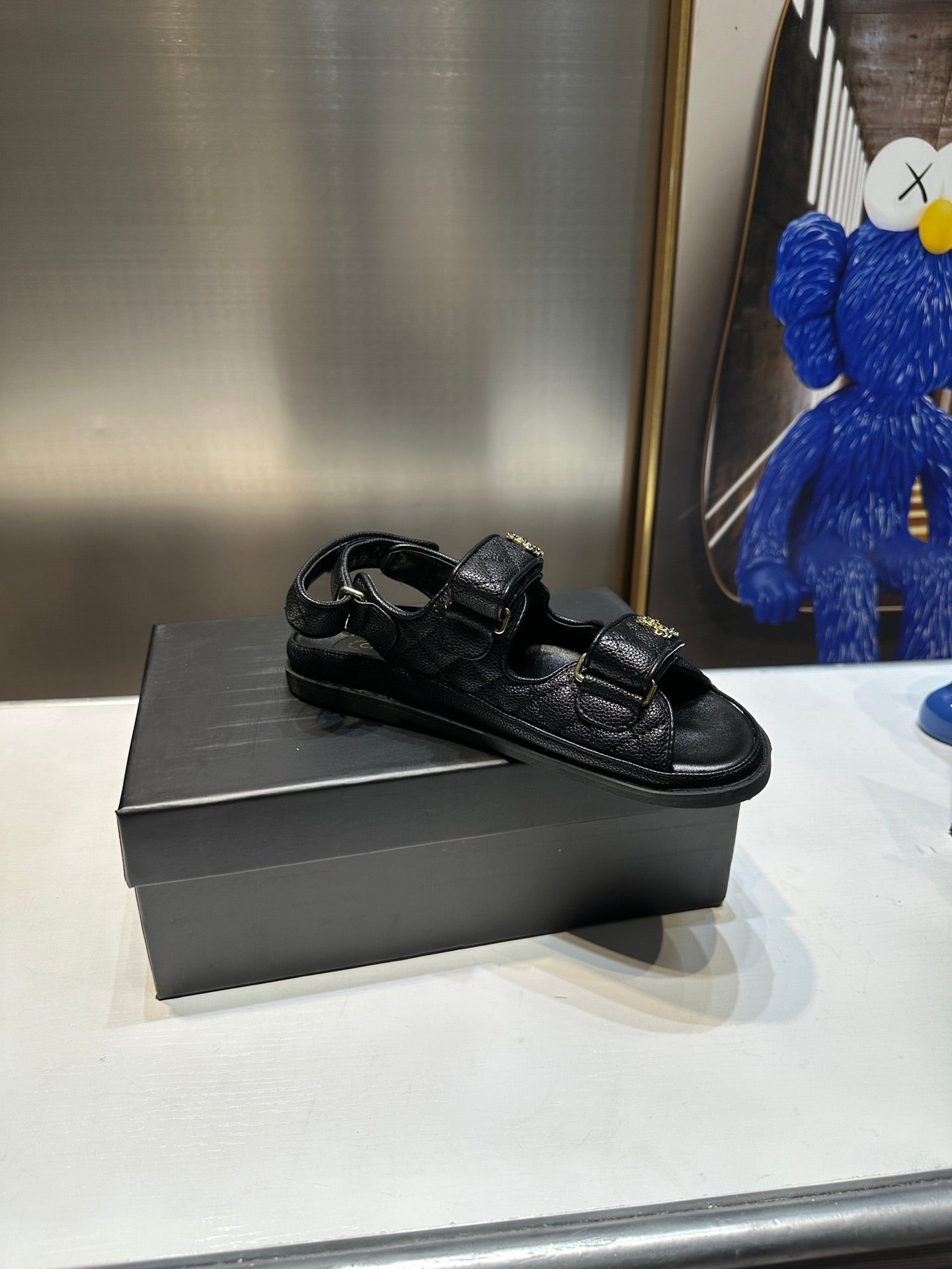 Velcro beach sandals