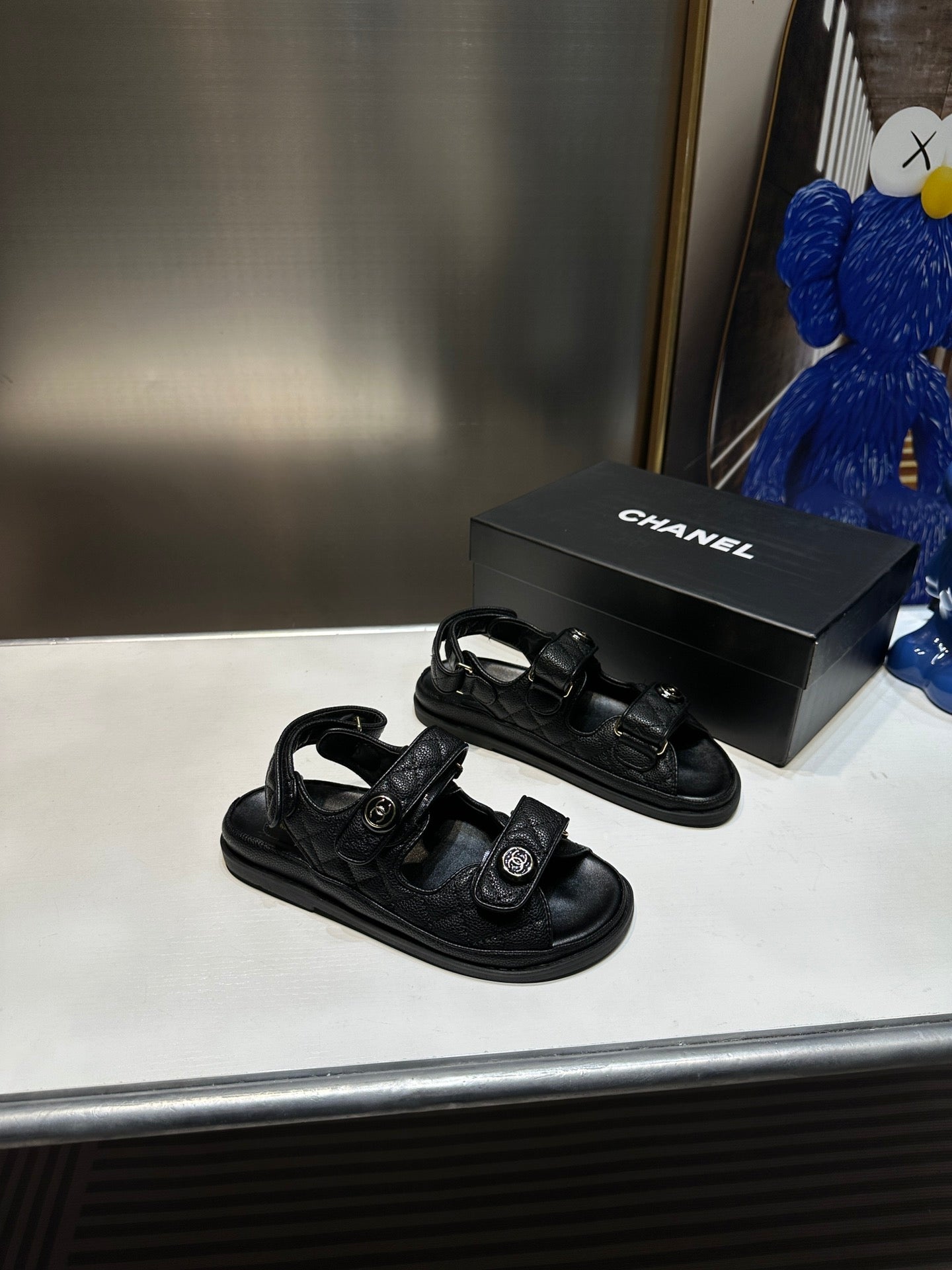 Velcro beach sandals