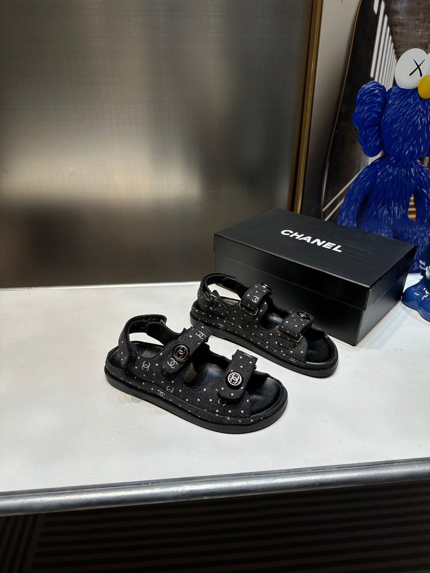 Velcro beach sandals