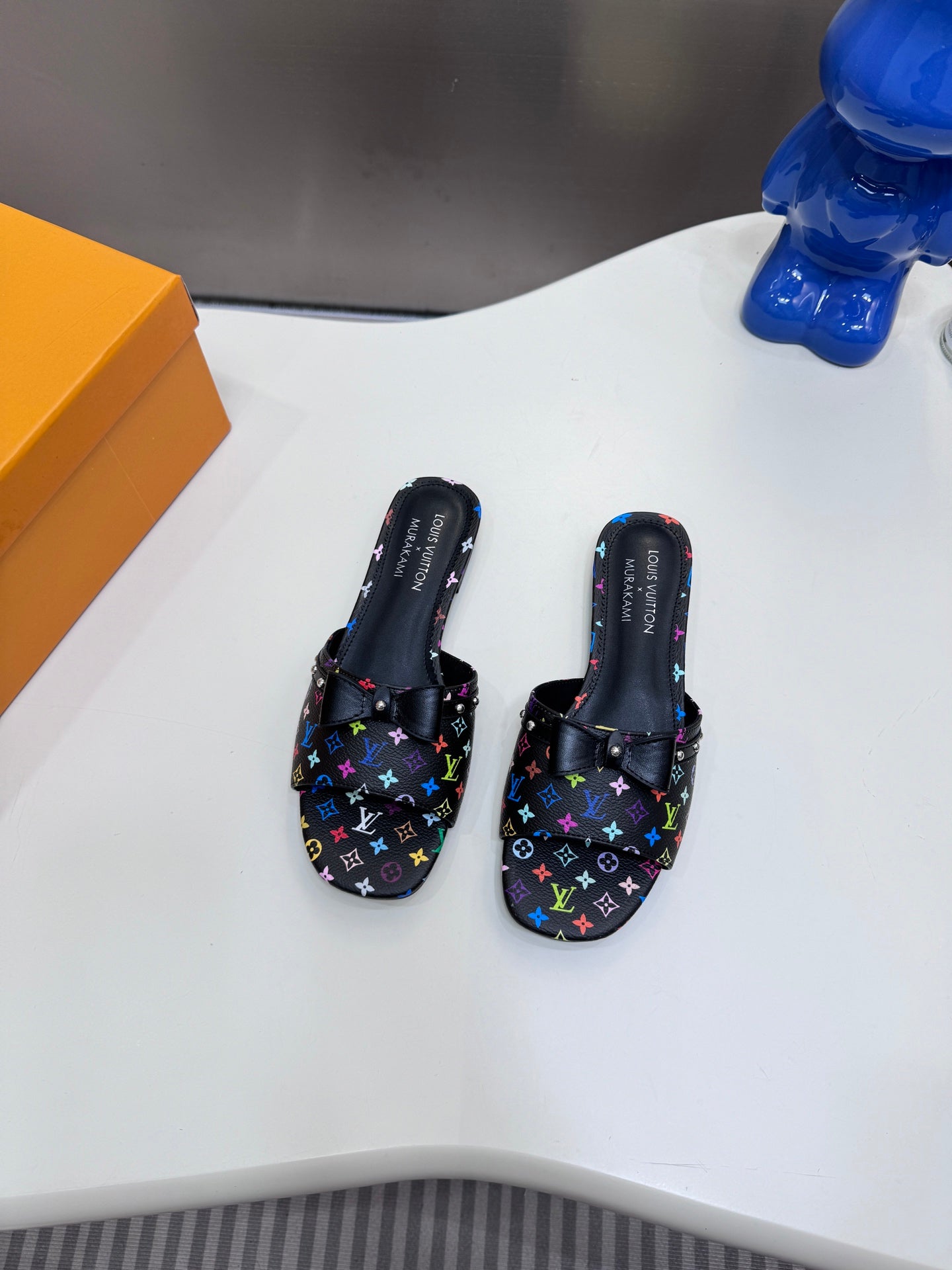 Takashi Murakami collaboration sandals/slides with bow detail