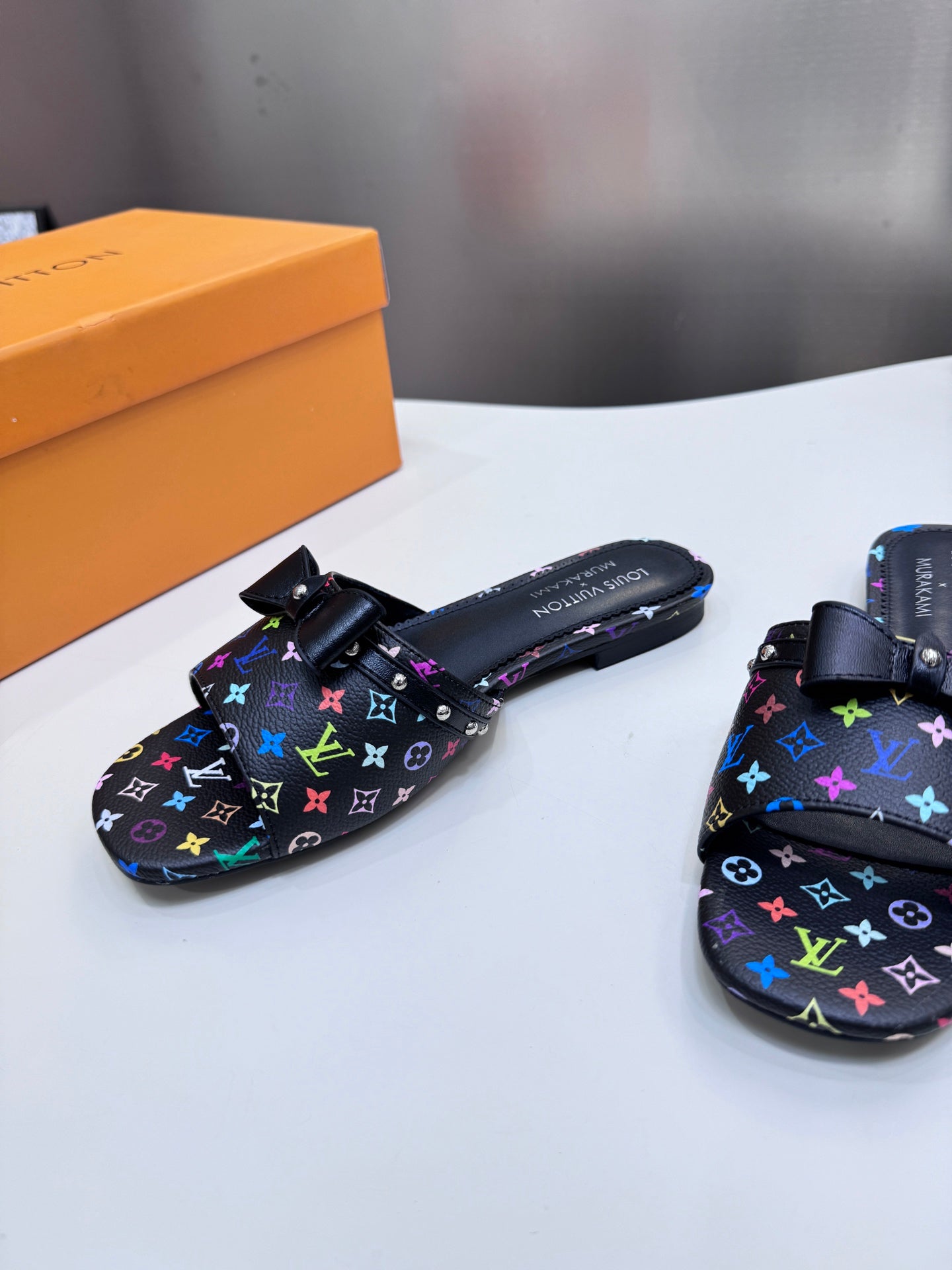 Takashi Murakami collaboration sandals/slides with bow detail