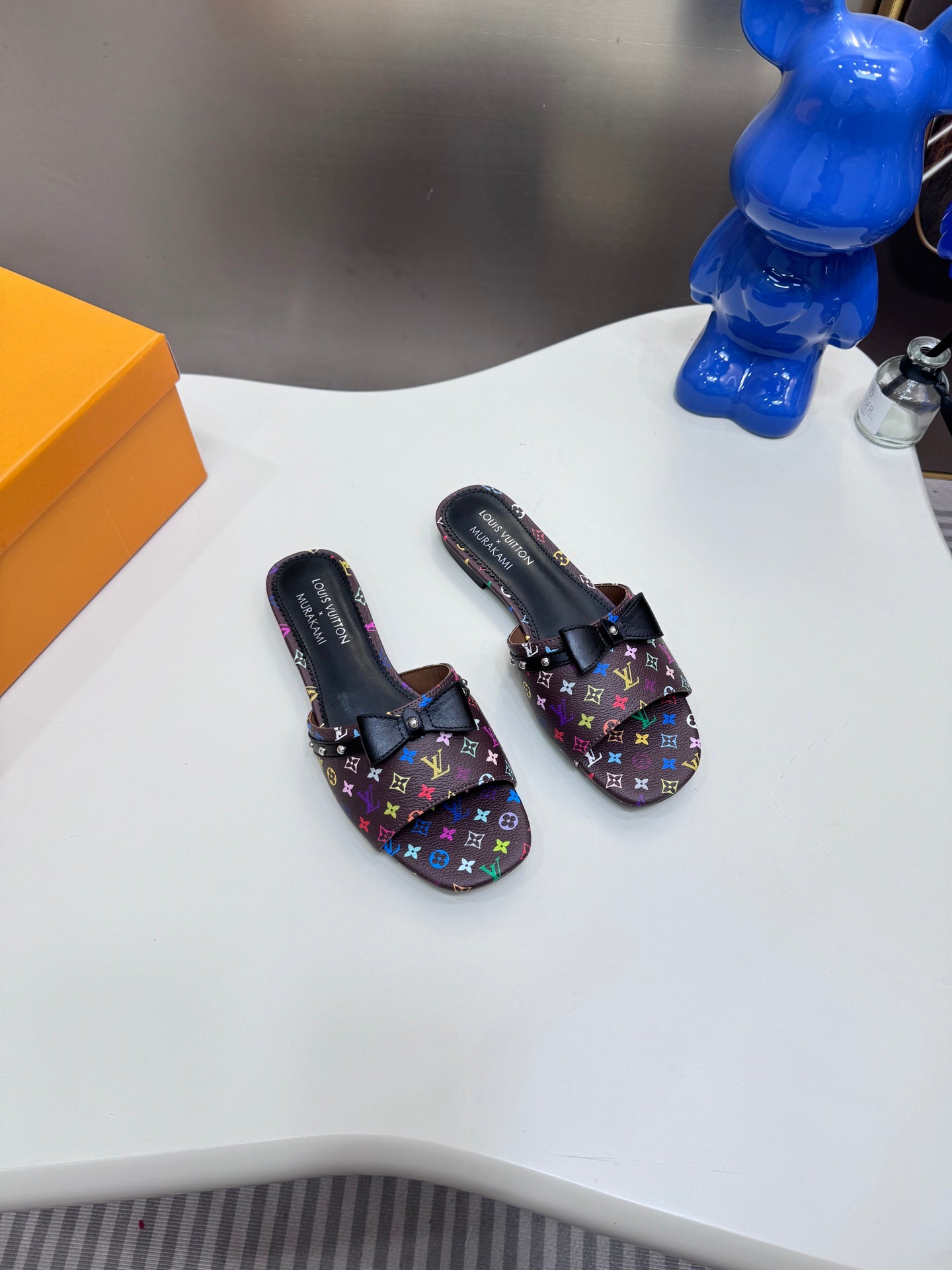 Takashi Murakami collaboration sandals/slides with bow detail