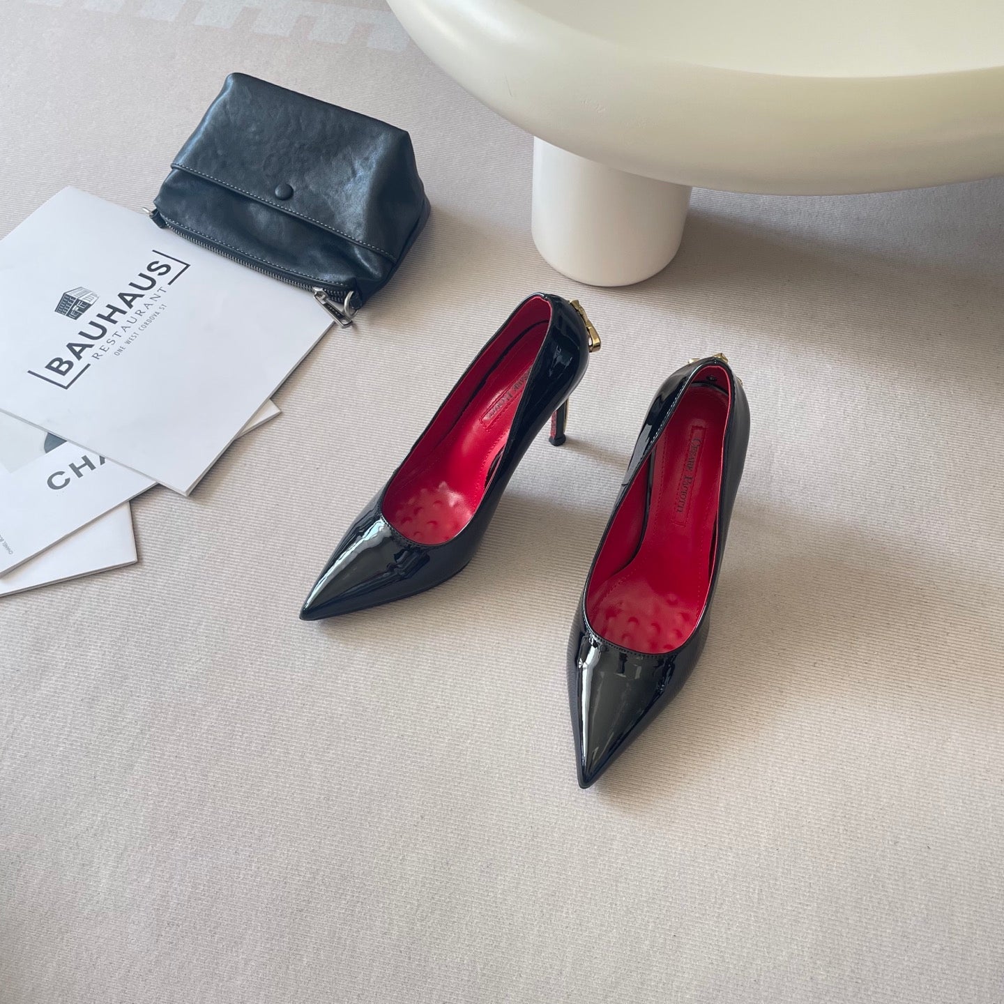 New luxury high-heeled shoes