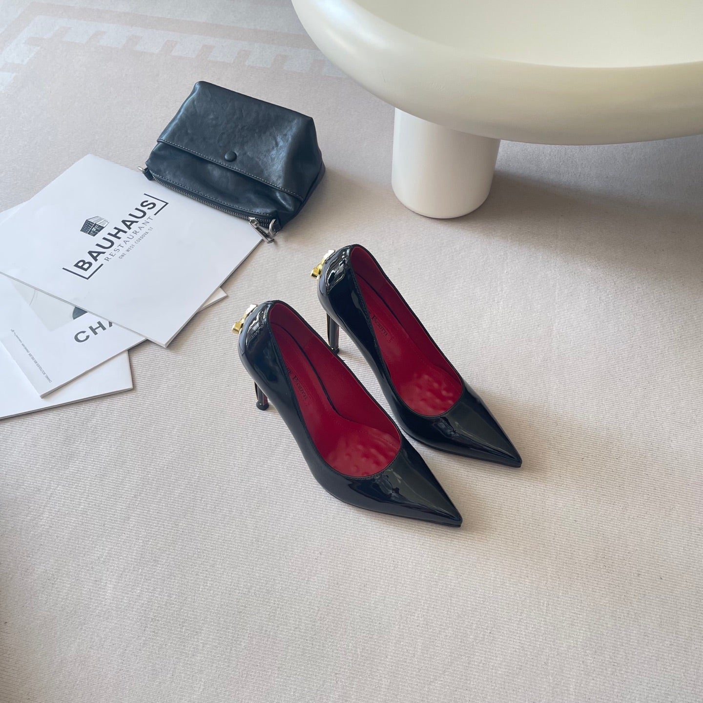 New luxury high-heeled shoes