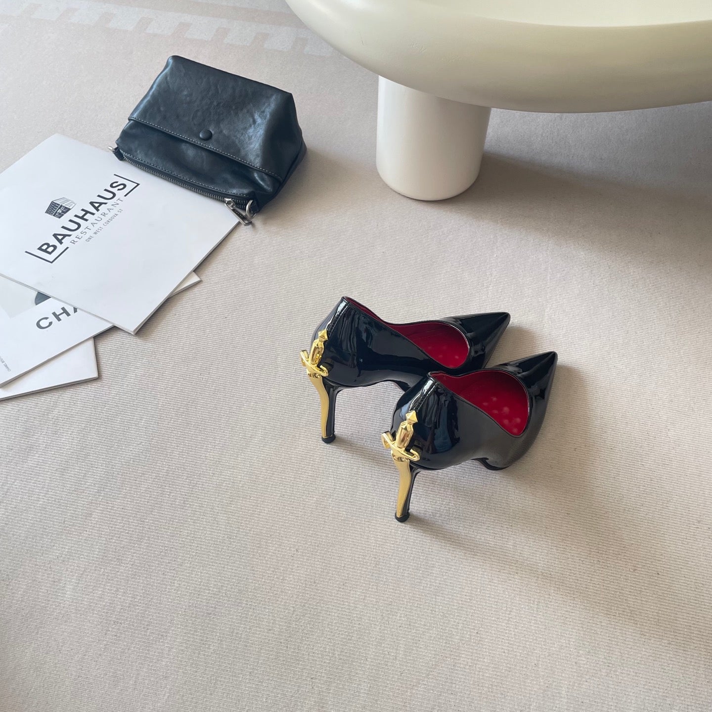 New luxury high-heeled shoes