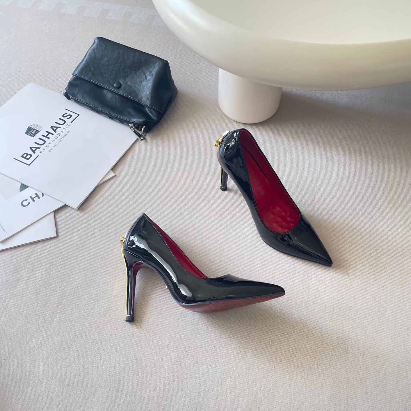 New luxury high-heeled shoes