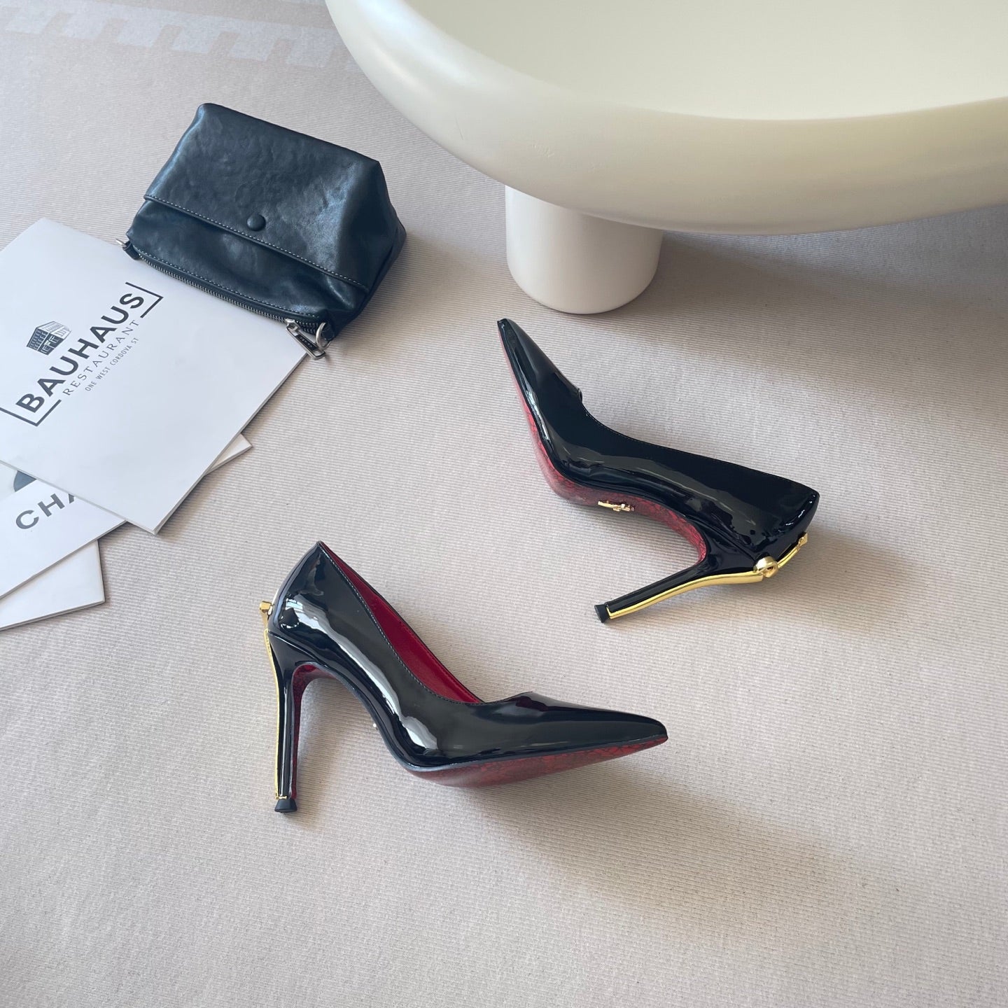 New luxury high-heeled shoes
