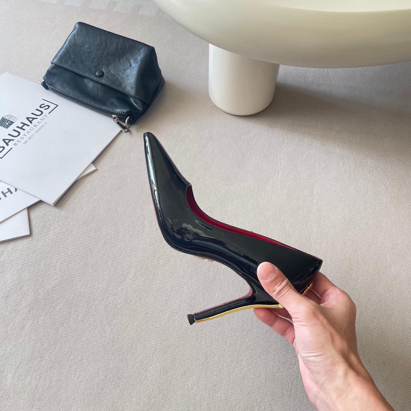 New luxury high-heeled shoes