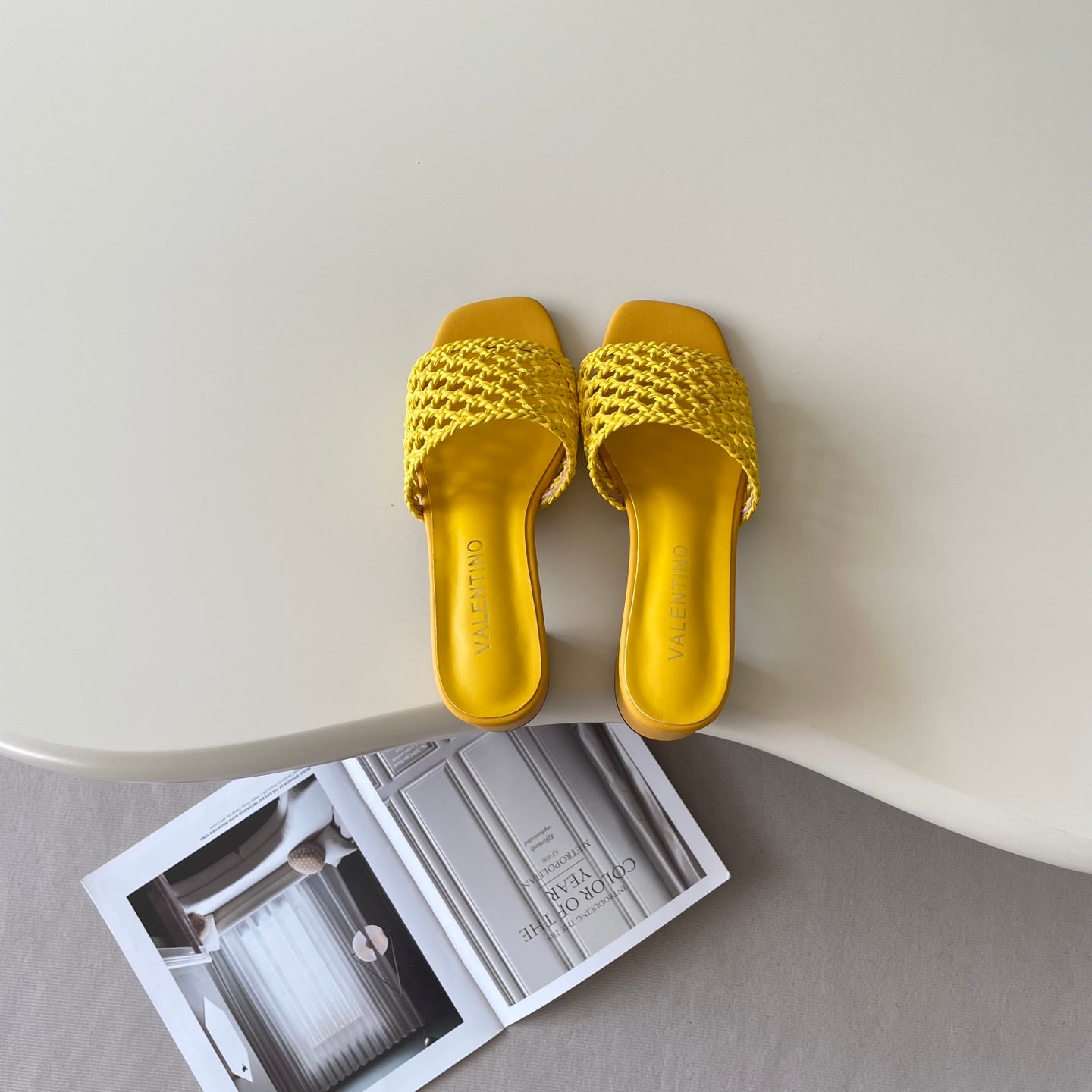 Openwork high-heeled slippers