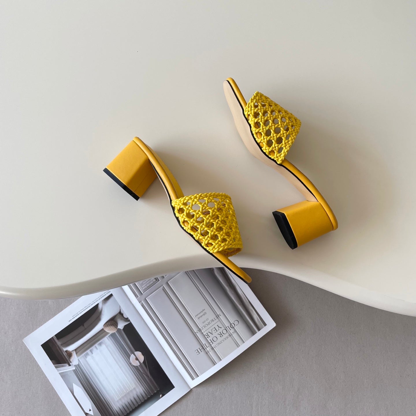 Openwork high-heeled slippers