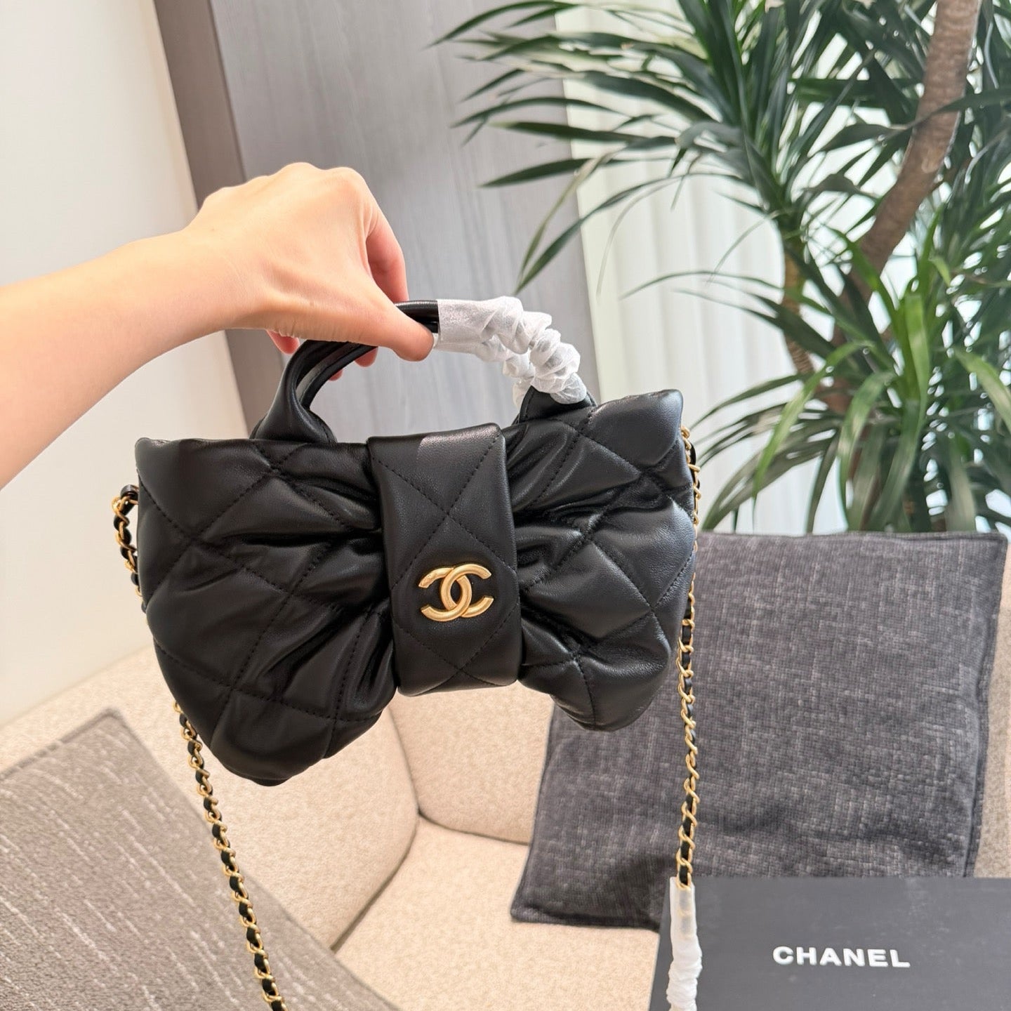 25K bow chain bag