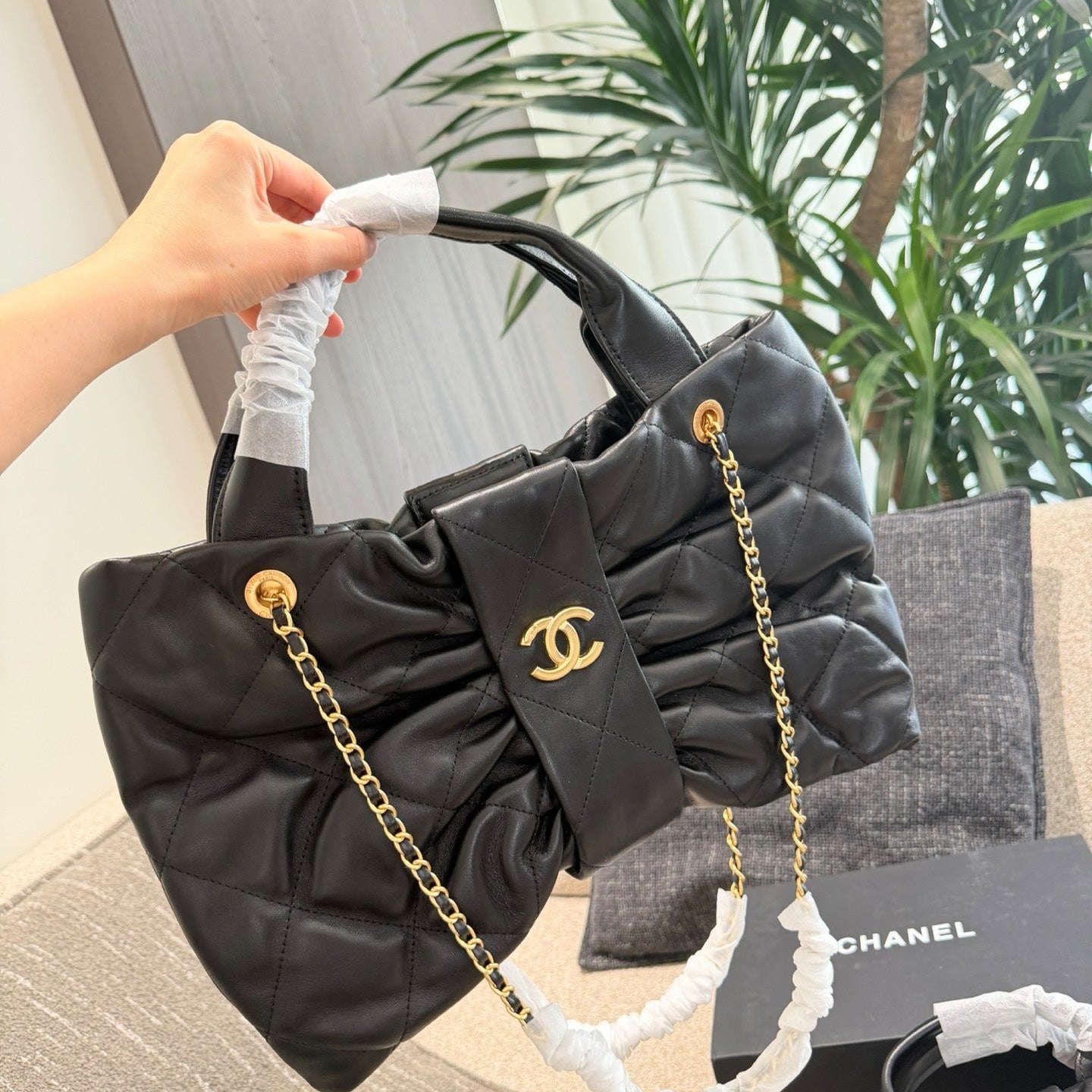 25K bow chain bag