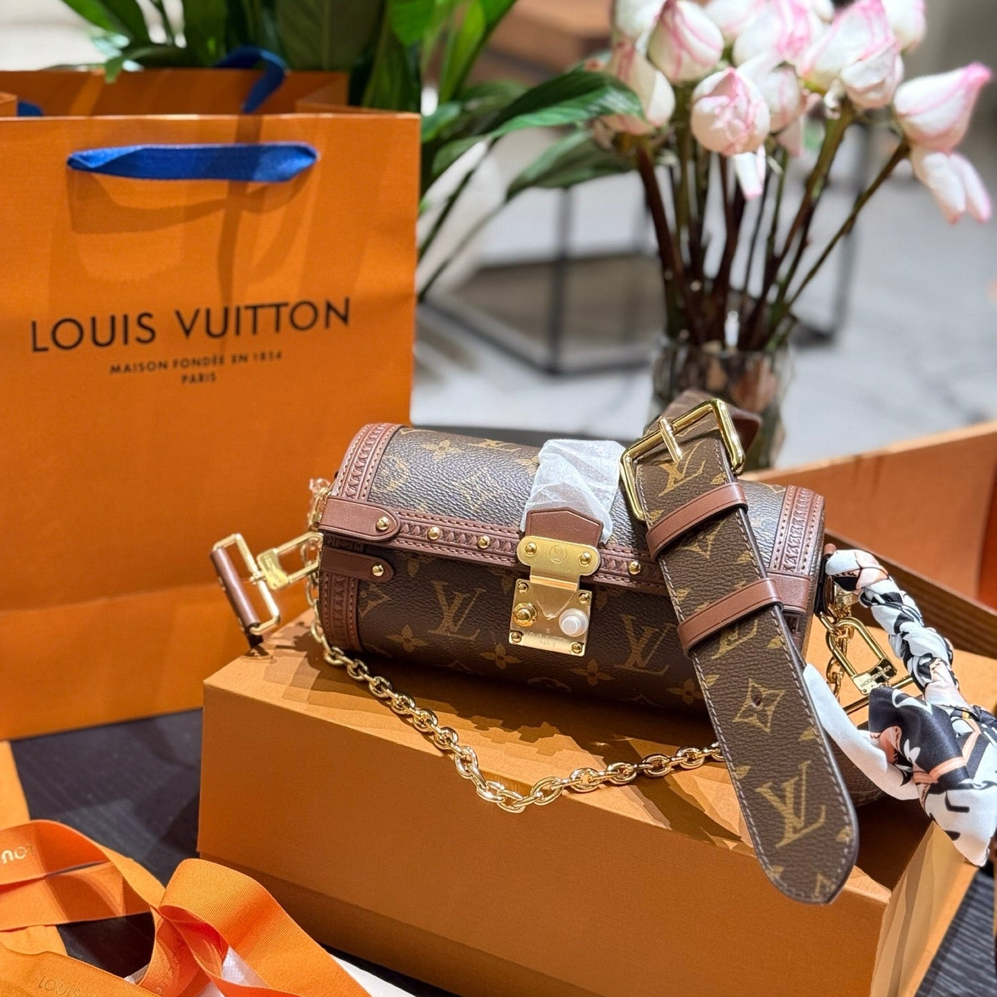 New traditional vintage baguette bag