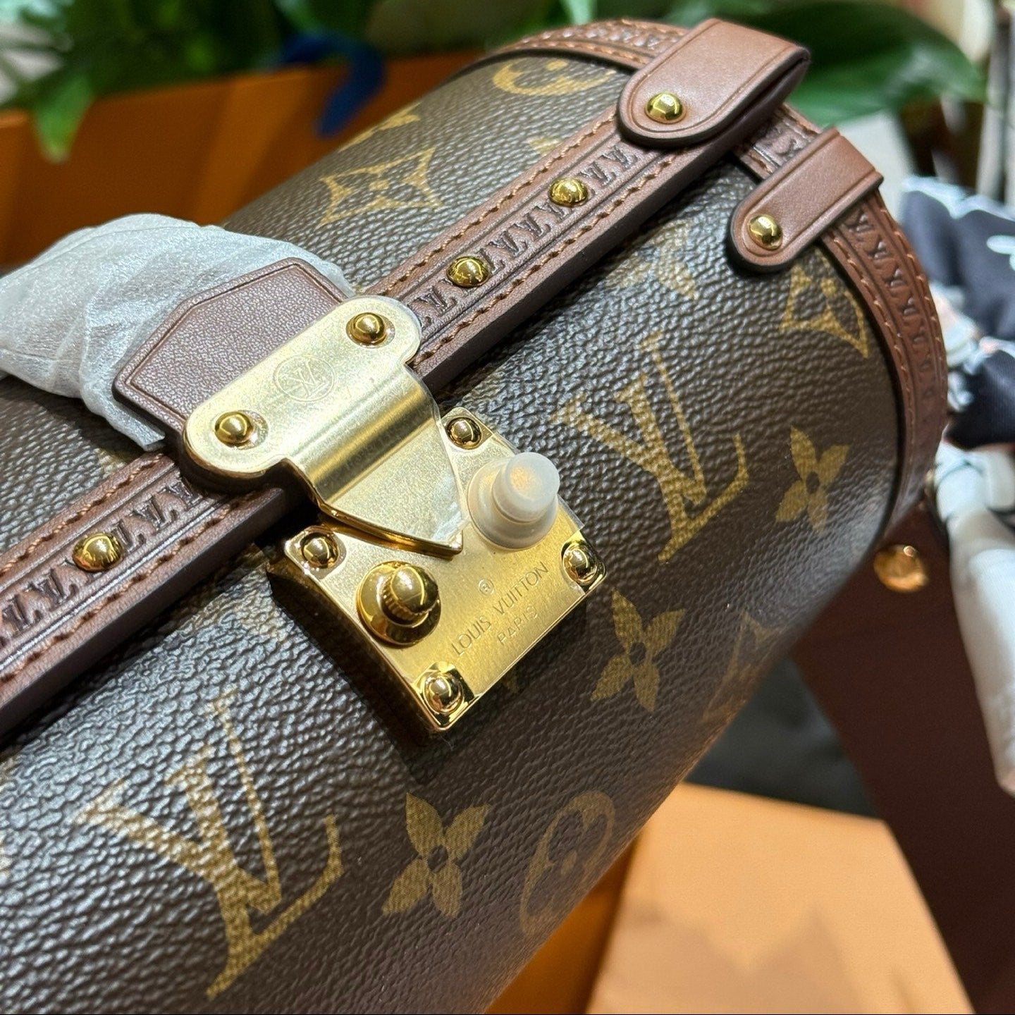New traditional vintage baguette bag