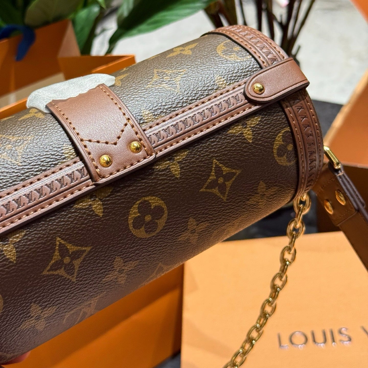 New traditional vintage baguette bag