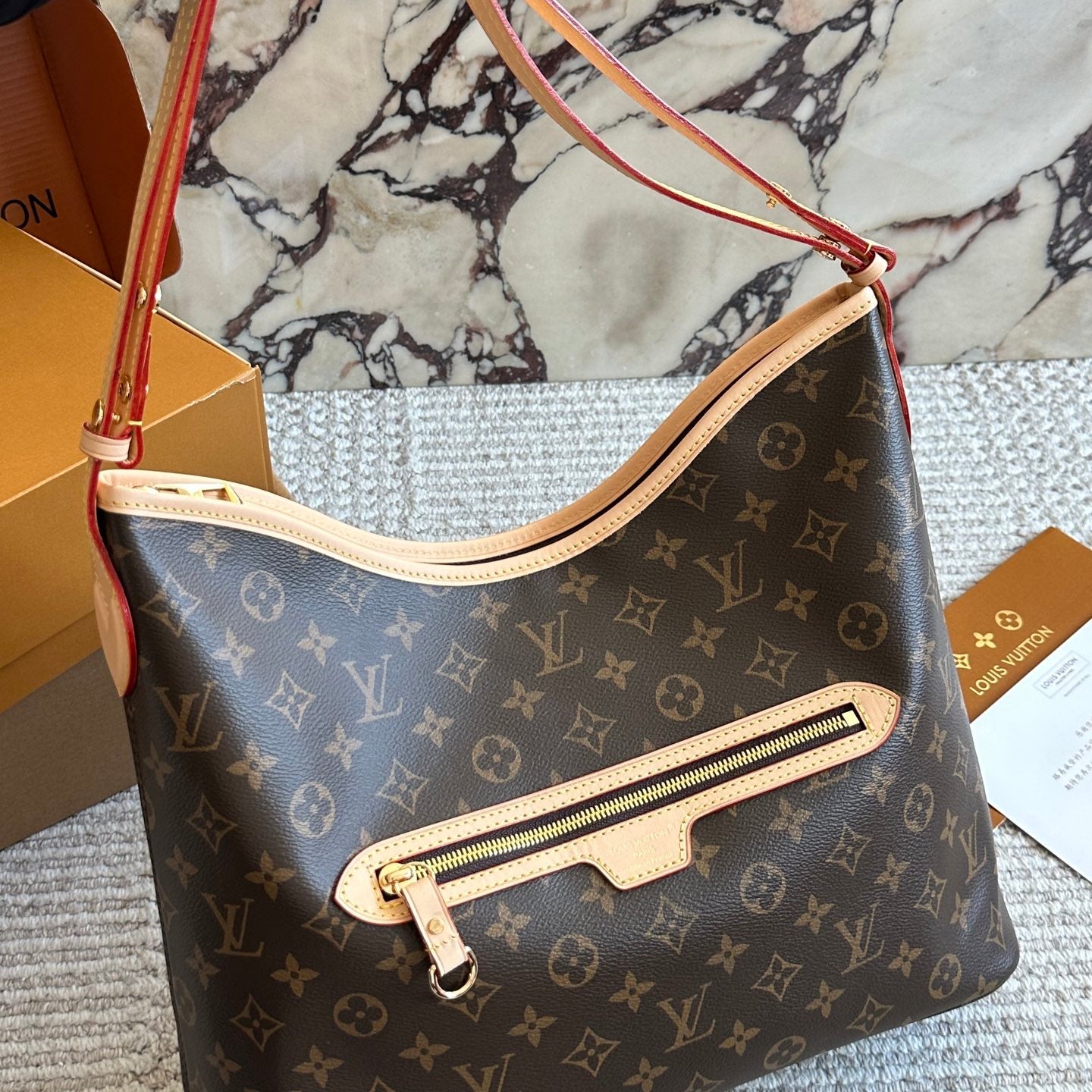 New LINEUP shopping bag