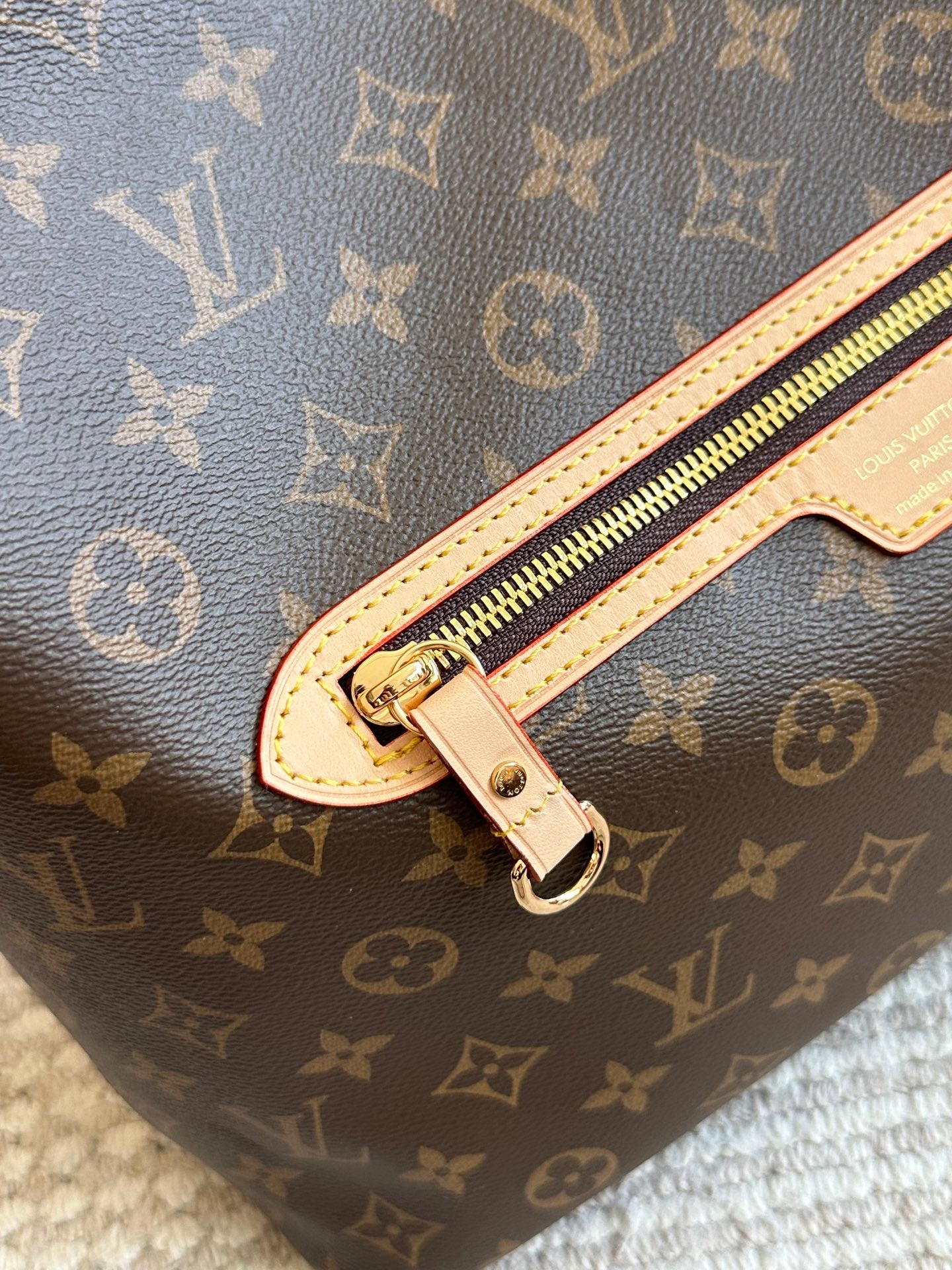 New LINEUP shopping bag