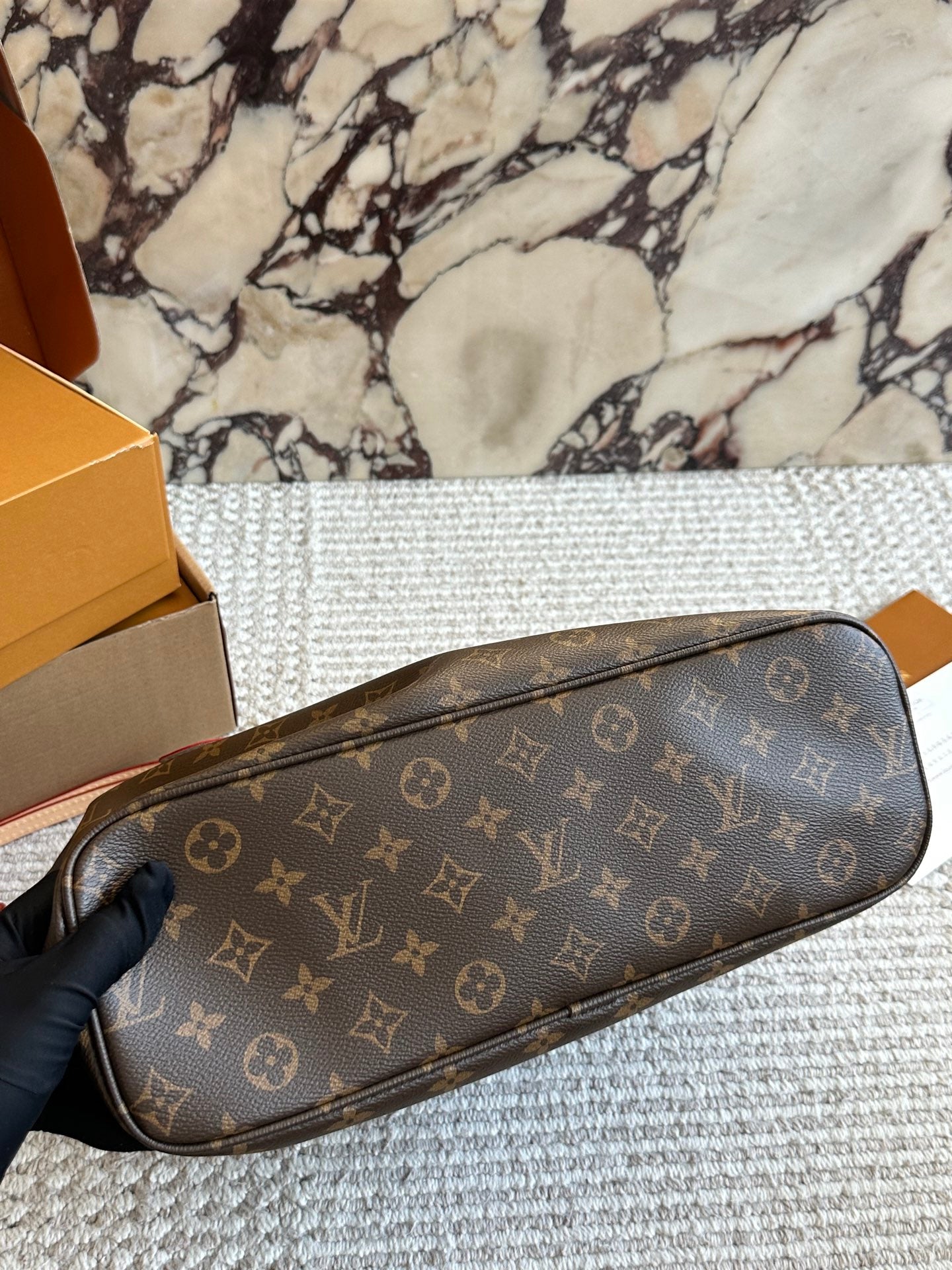 New LINEUP shopping bag