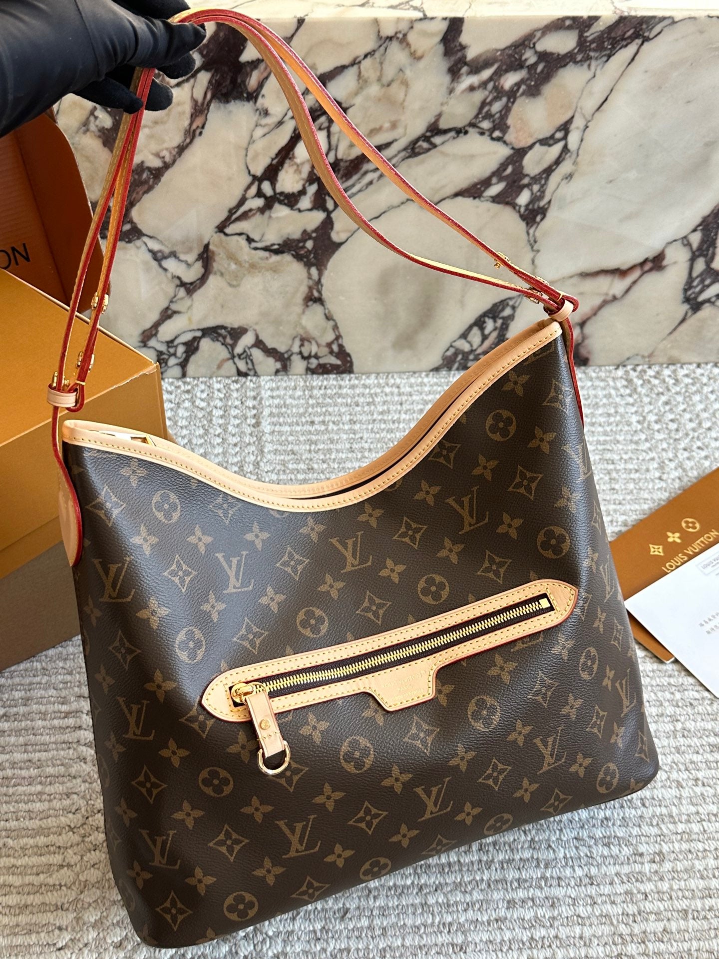 New LINEUP shopping bag