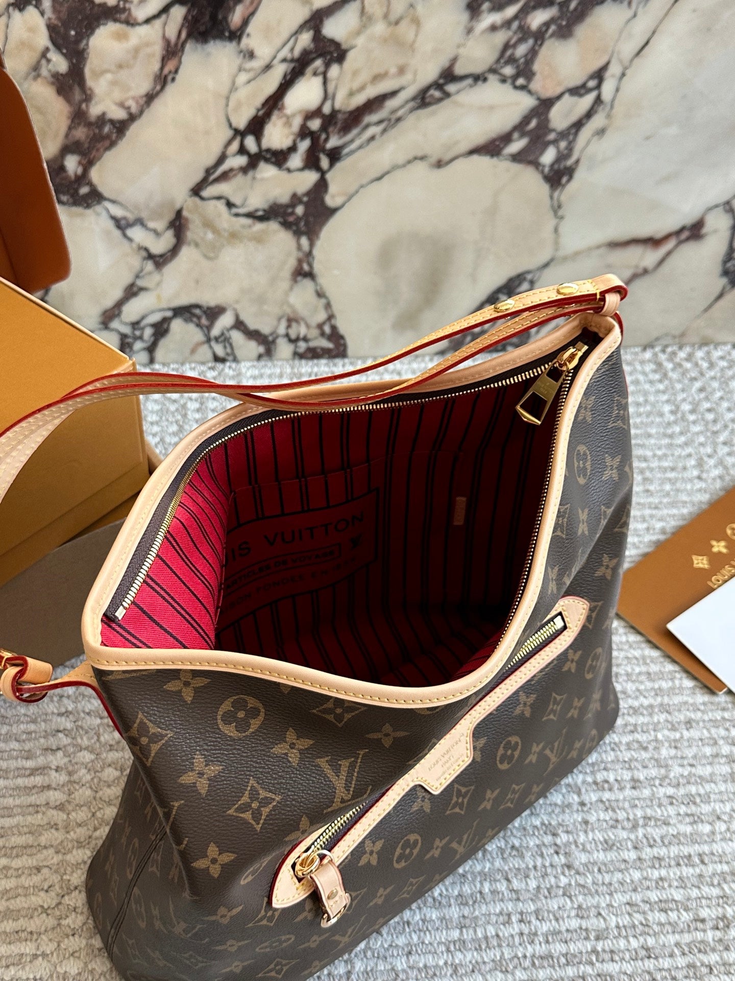 New LINEUP shopping bag