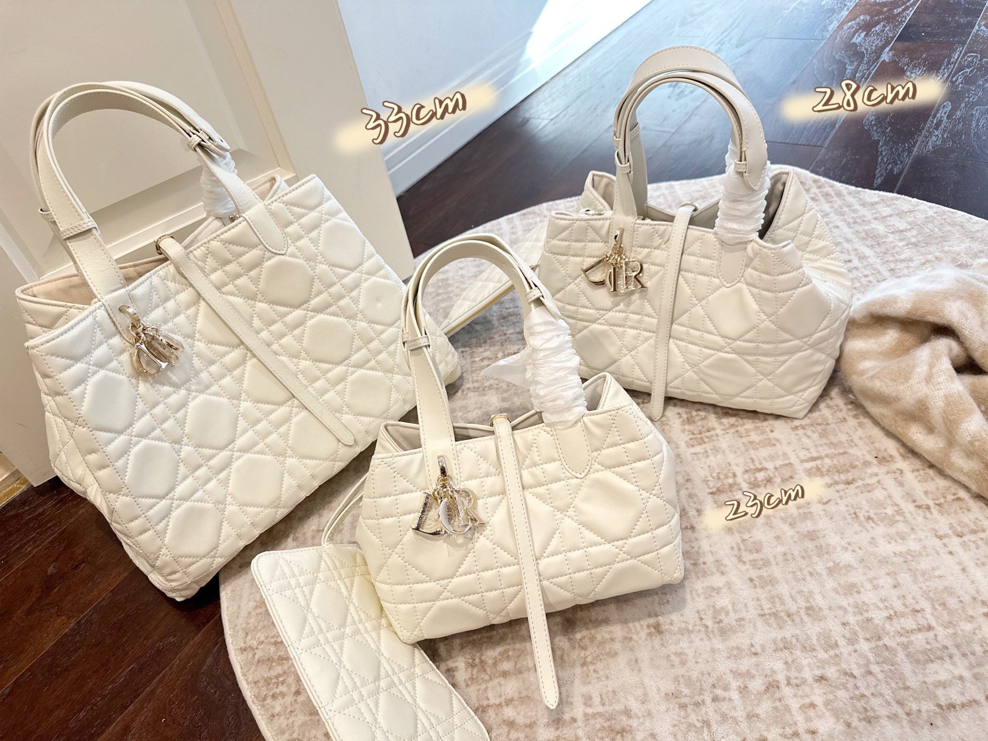 New classic woven leather handbag