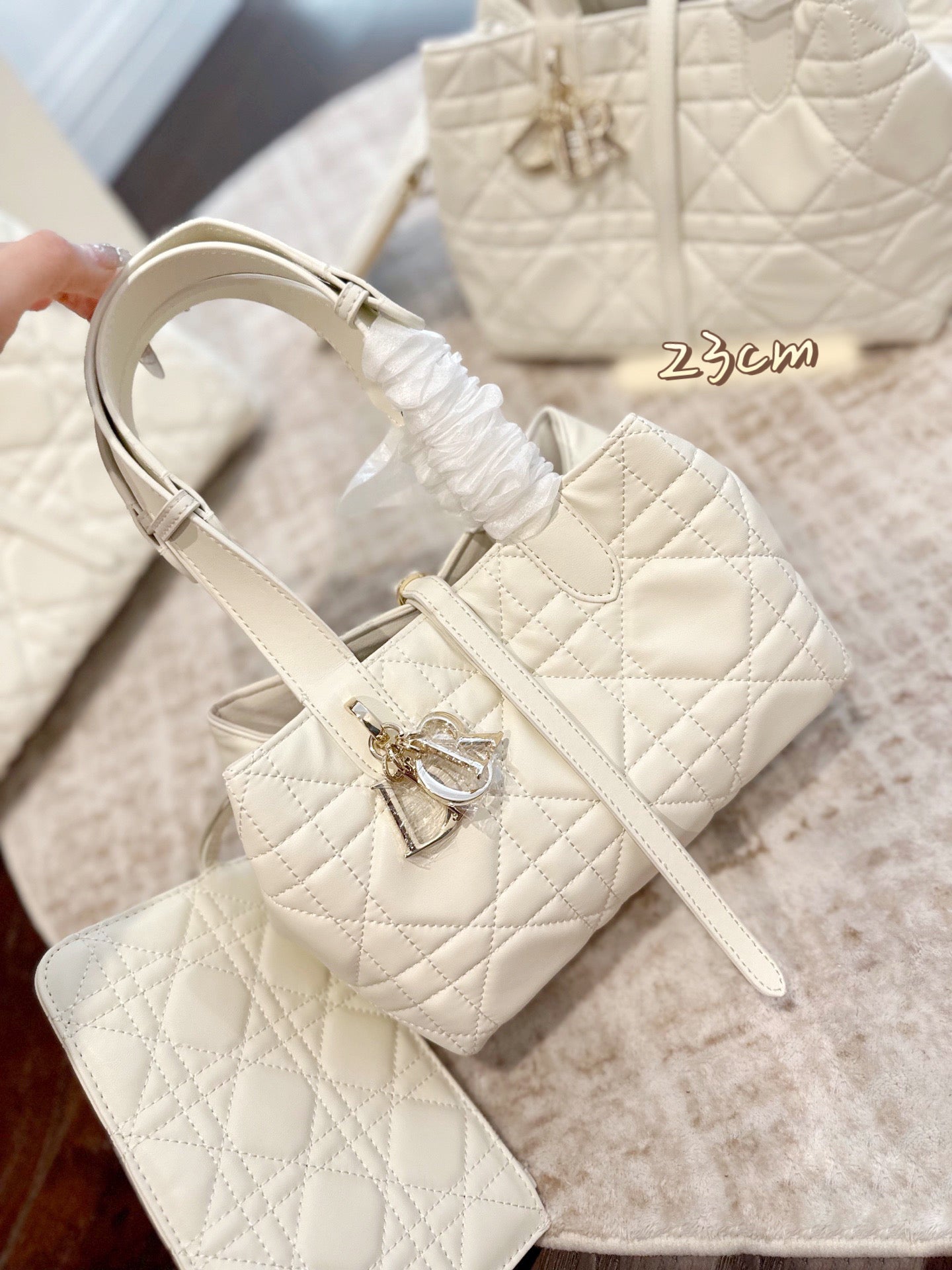 New classic woven leather handbag