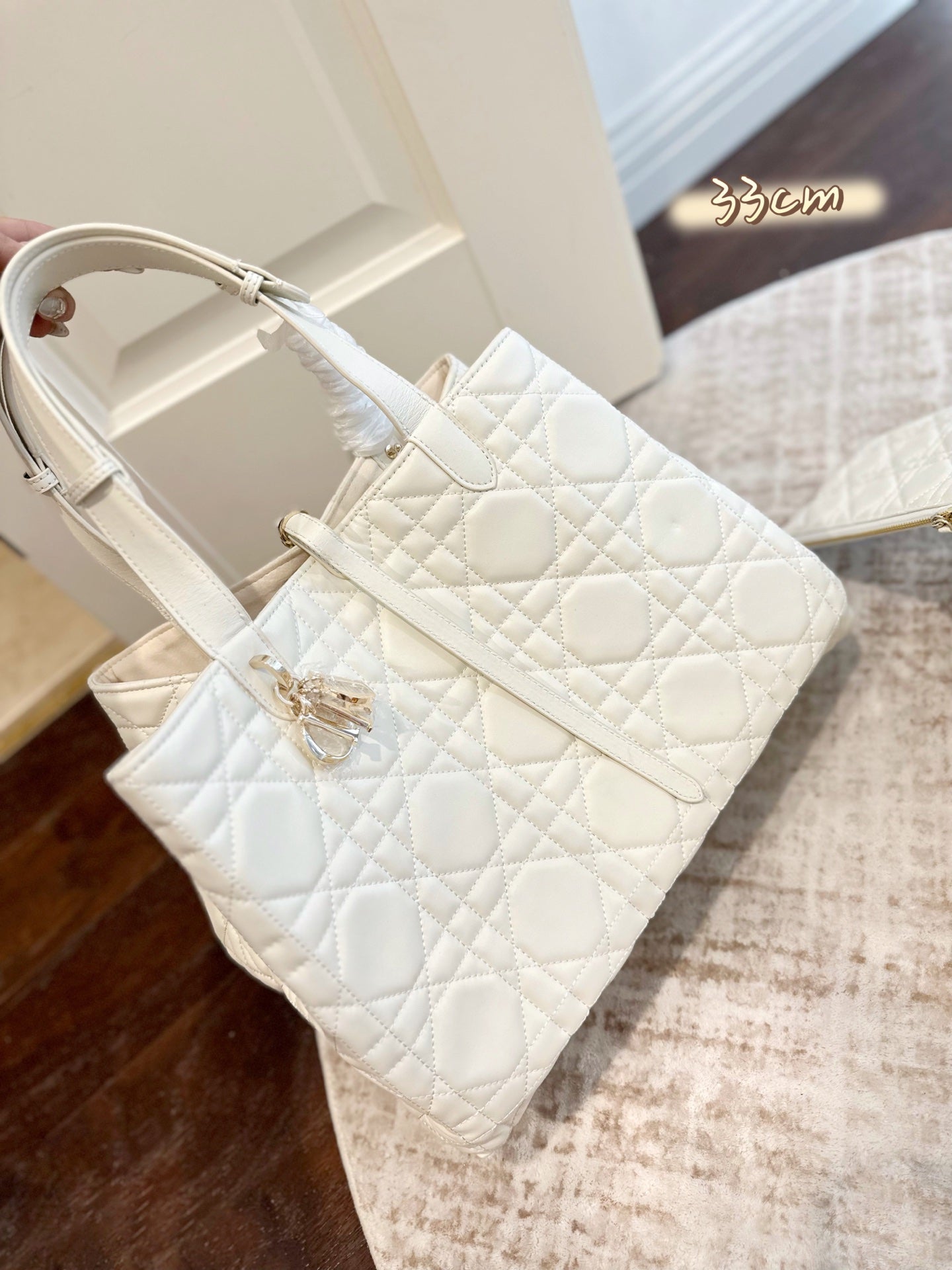 New classic woven leather handbag