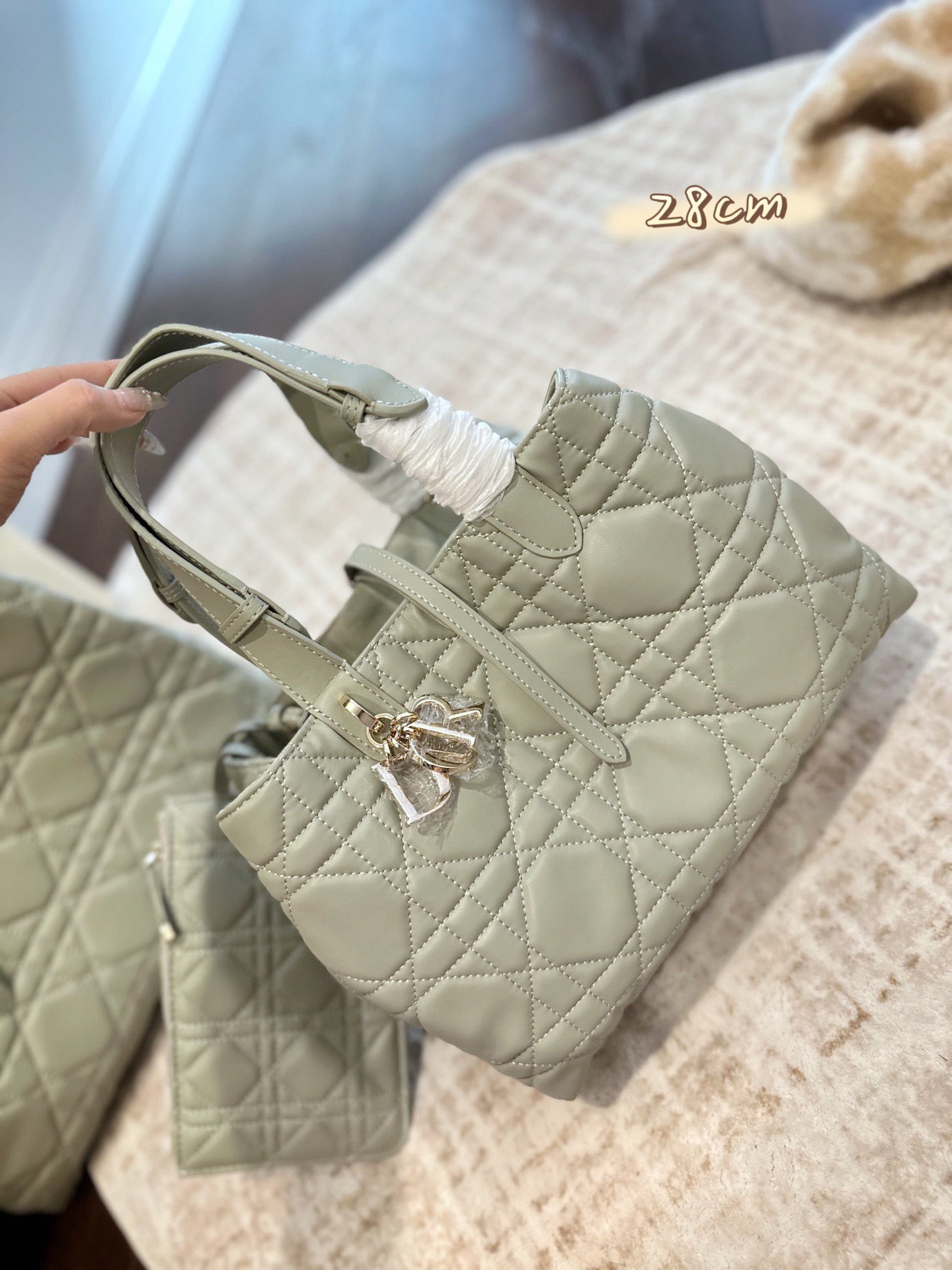 New classic woven leather handbag